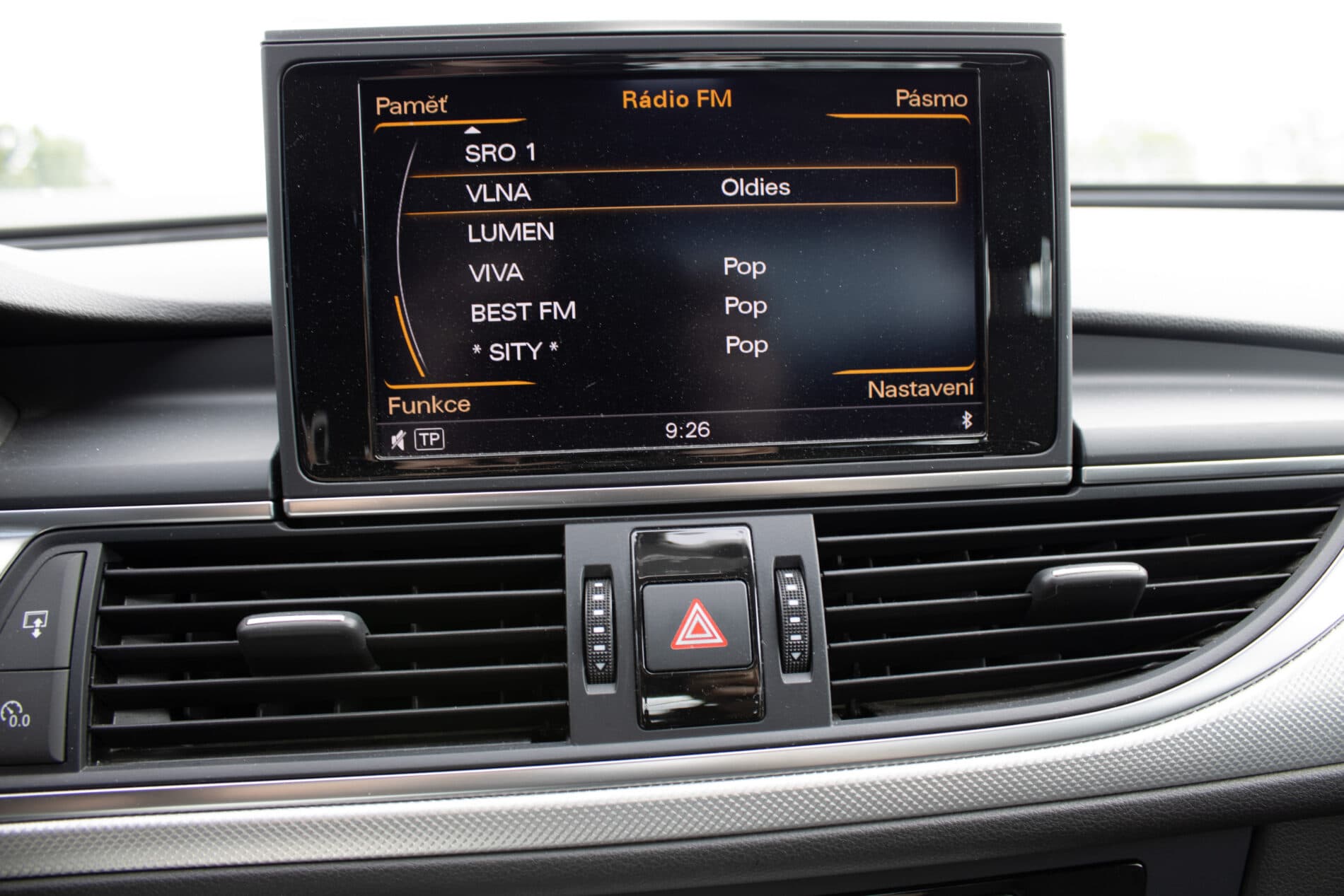 2013 AUDI A6, čierna sedan, 335 544 km