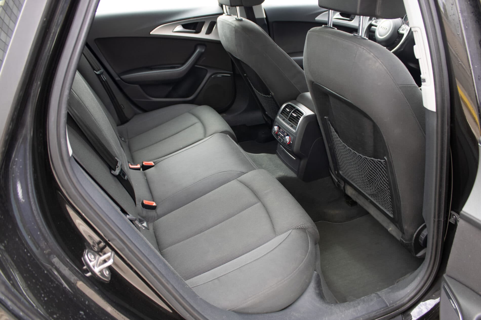2013 AUDI A6, čierna sedan, 335 544 km