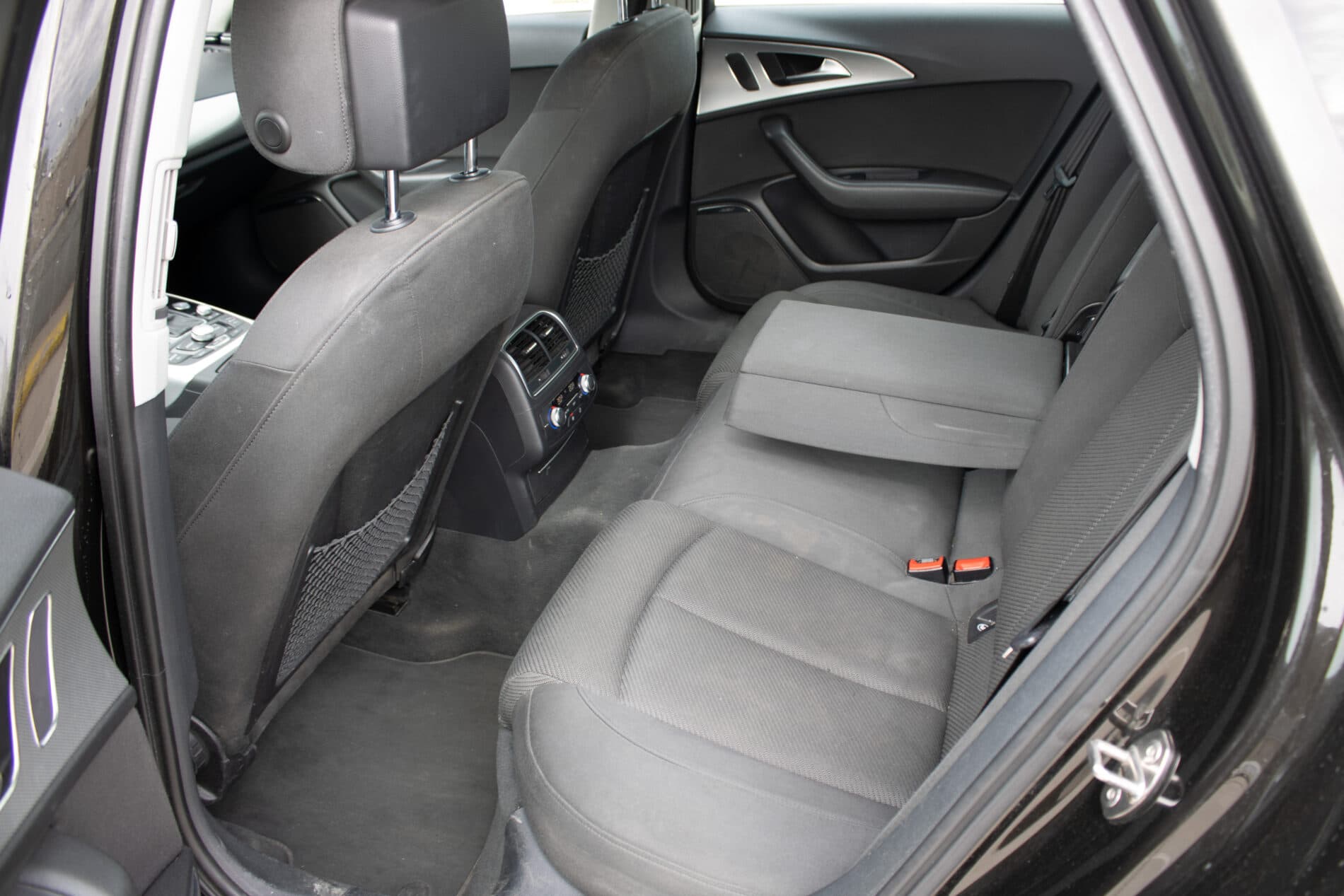 2013 AUDI A6, čierna sedan, 335 544 km