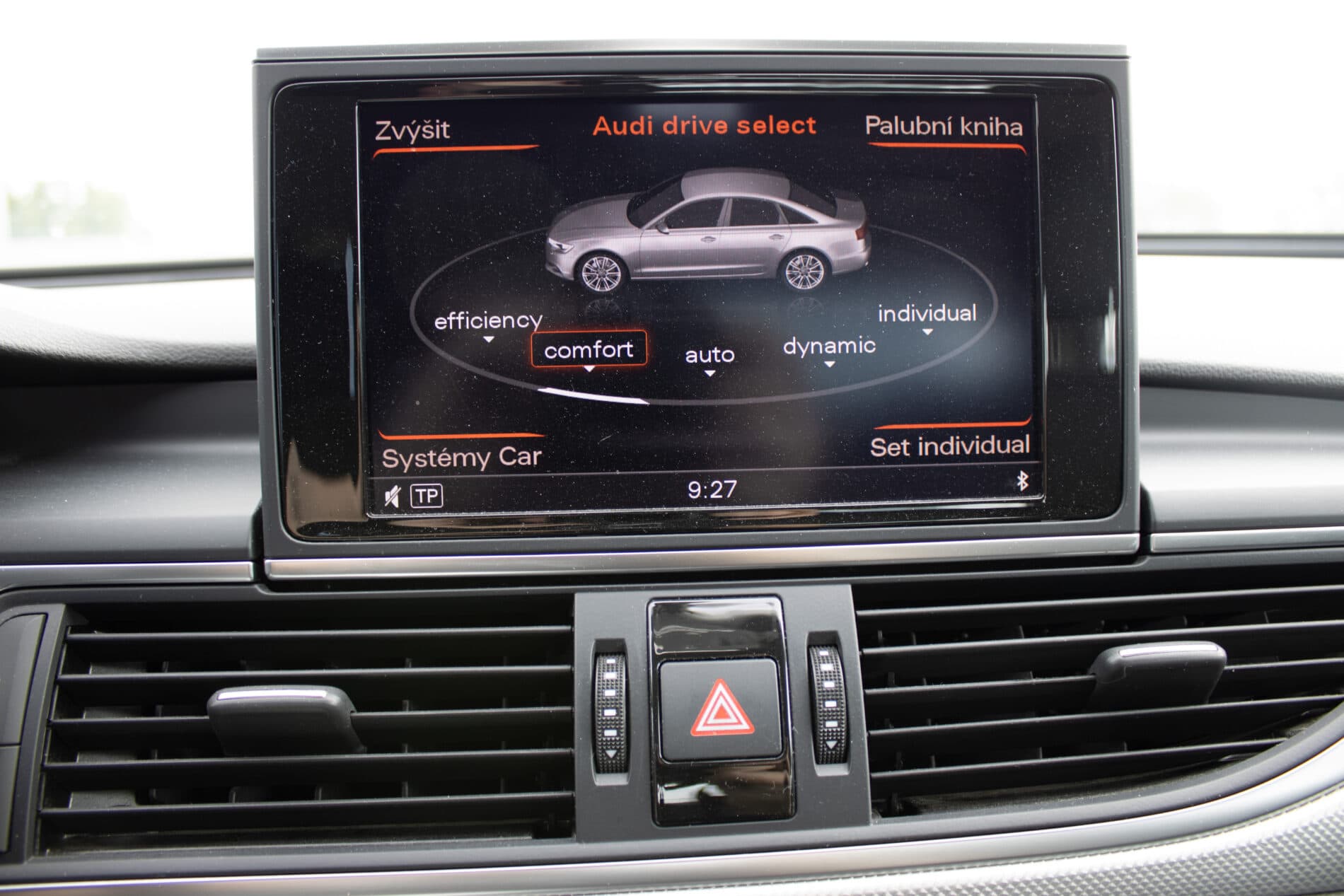 2013 AUDI A6, čierna sedan, 335 544 km