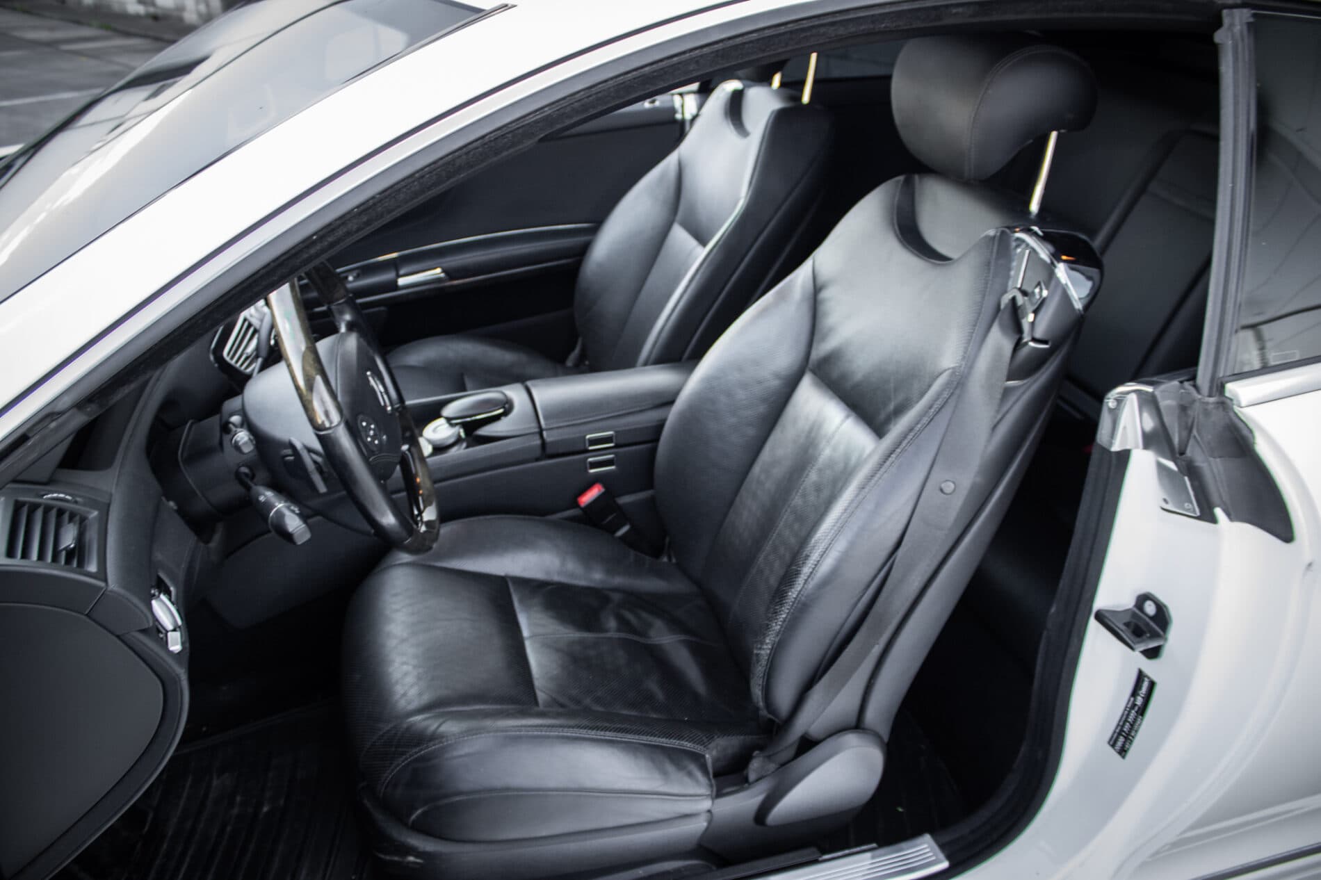 2011 Mercedes-Benz CL 500, biela kupé, 217 725 km