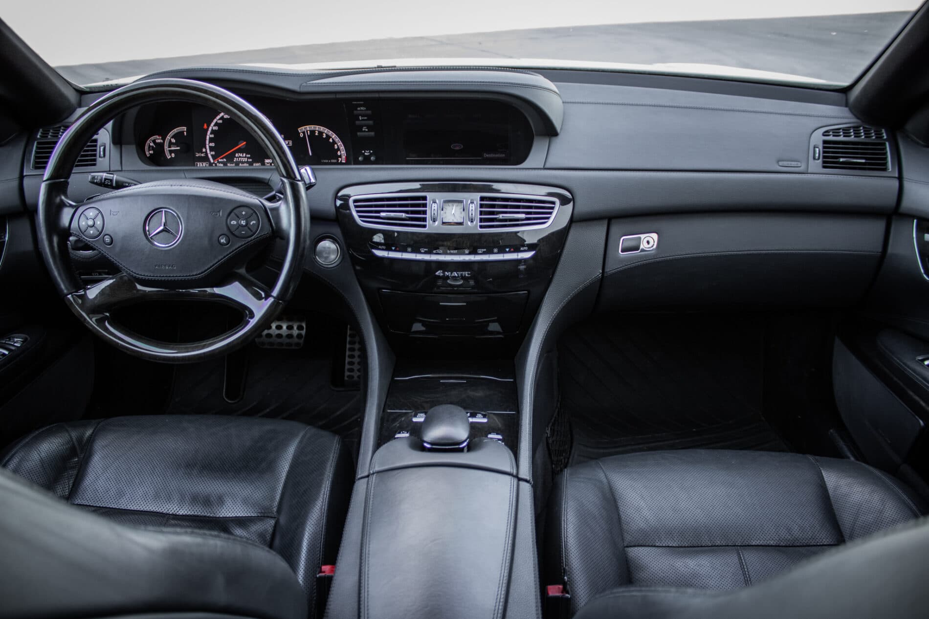 2011 Mercedes-Benz CL 500, biela kupé, 217 725 km