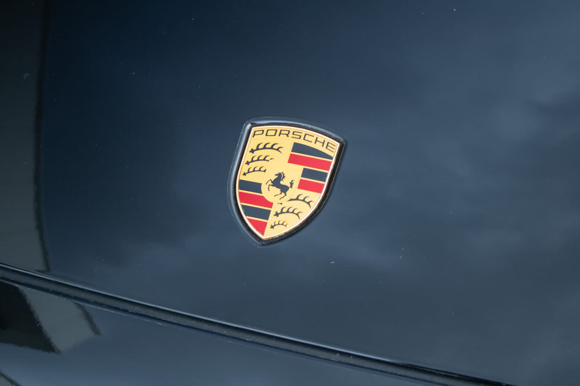 2023 Porsche Cayenne S, čierna suv, 37 493 km
