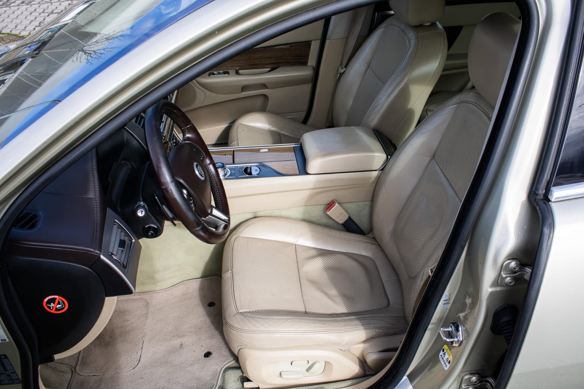 2008 Jaguar XF, zlatá sedan, 288 669 km