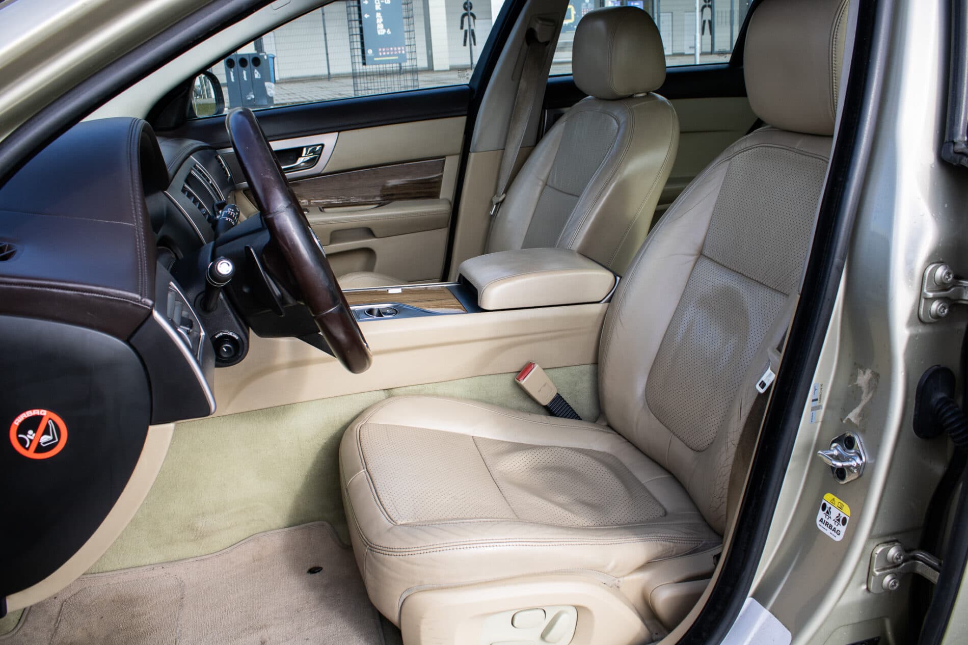 2008 Jaguar XF, zlatá sedan, 288 669 km