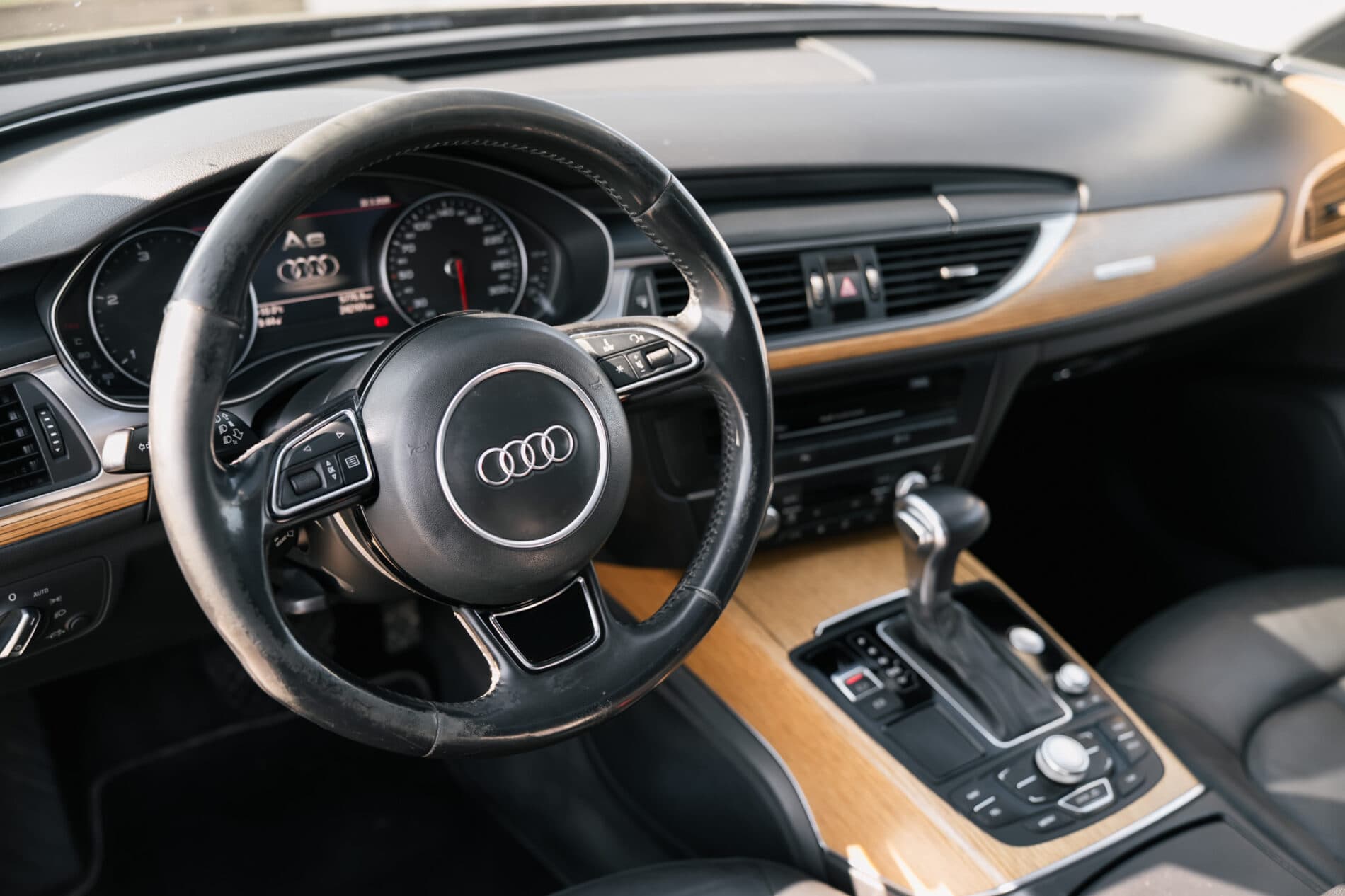 2012 AUDI A6, hnedá kombi, 242 101 km