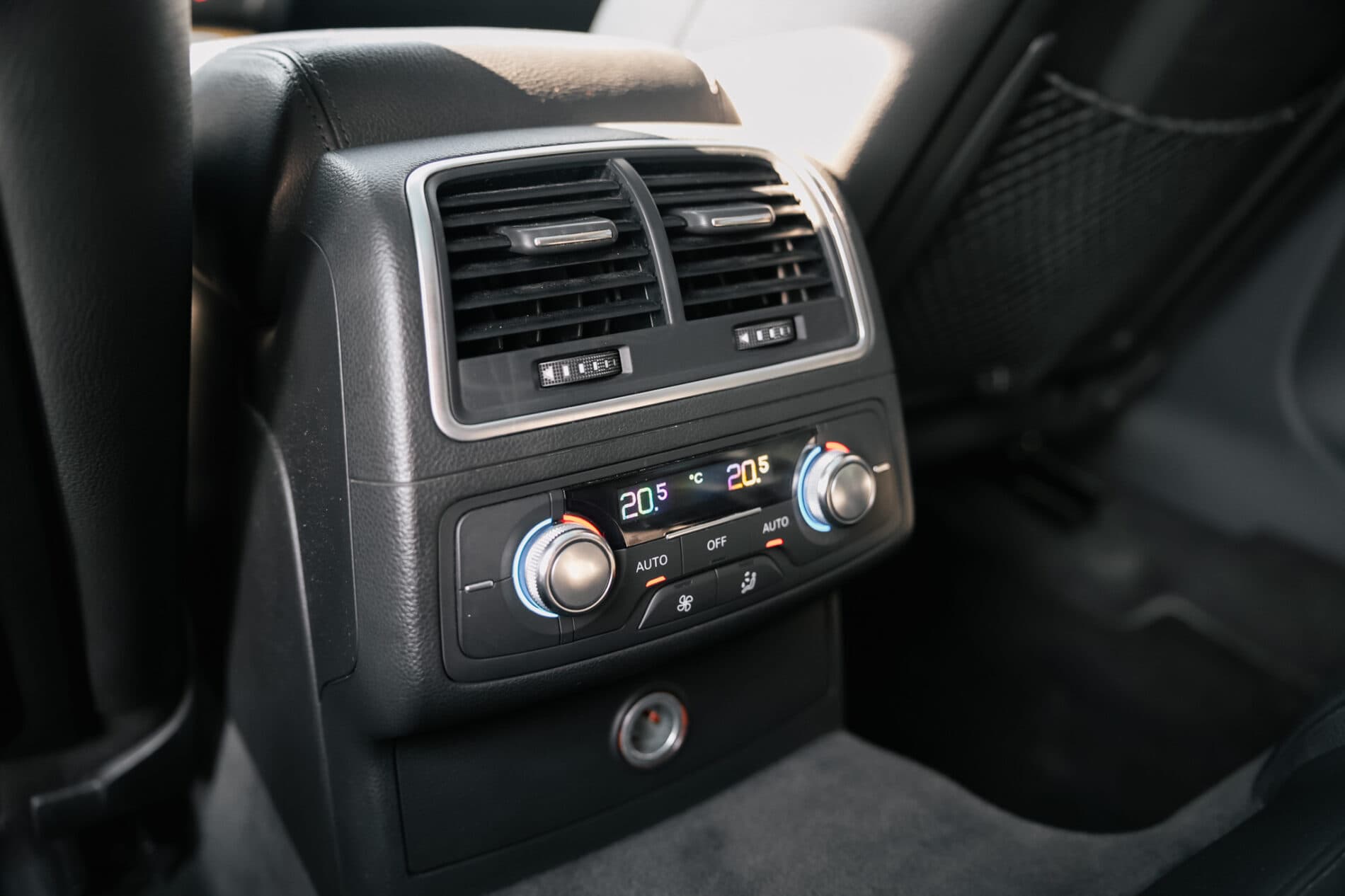 2012 AUDI A6, hnedá kombi, 242 101 km