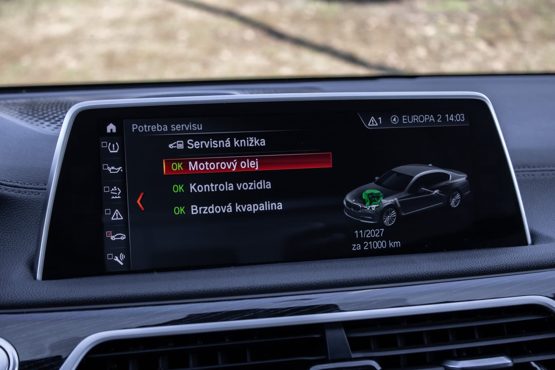 2017 BMW 740d, čierna sedan, 137 000 km