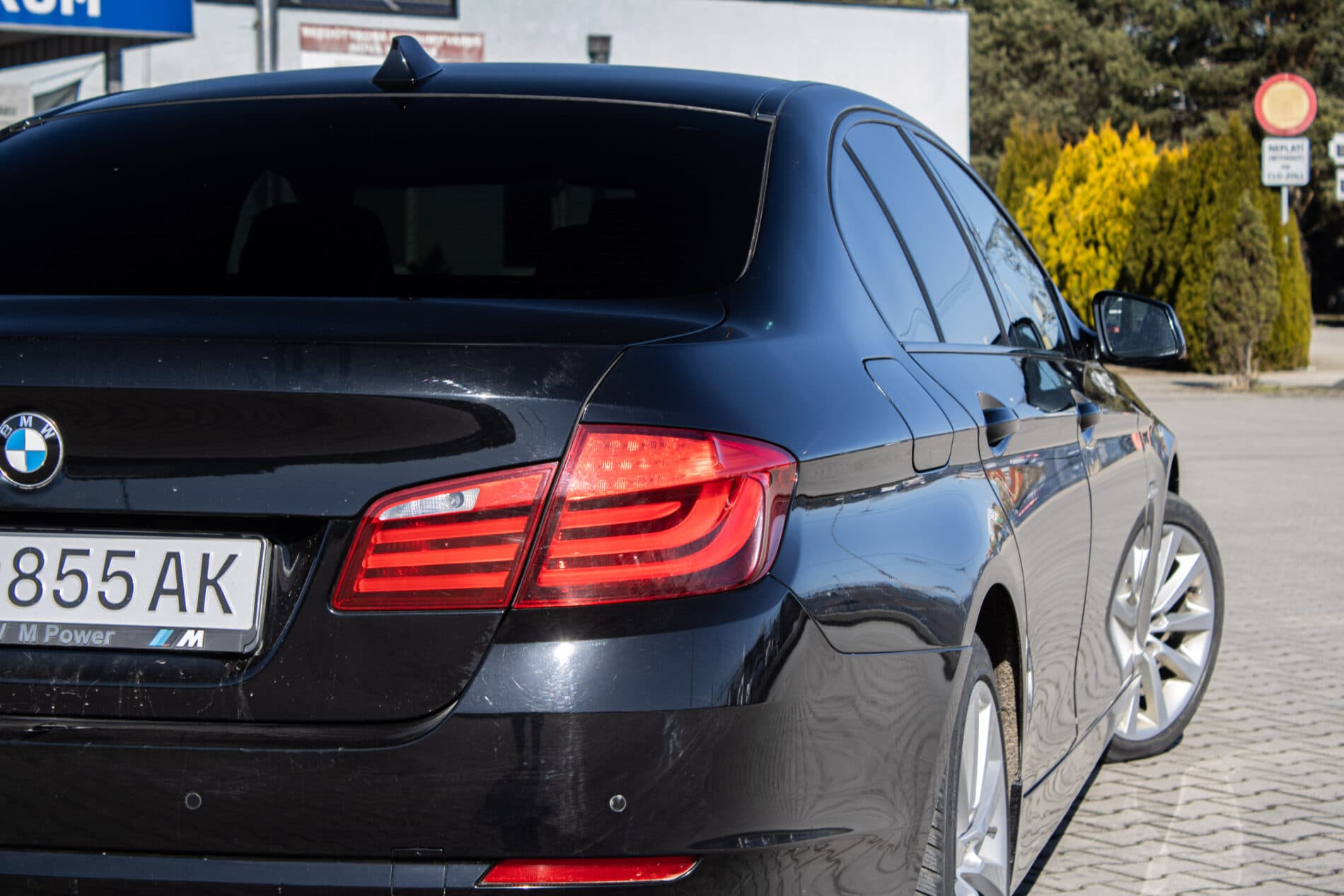 2010 BMW 530d, čierna sedan, 468 596 km