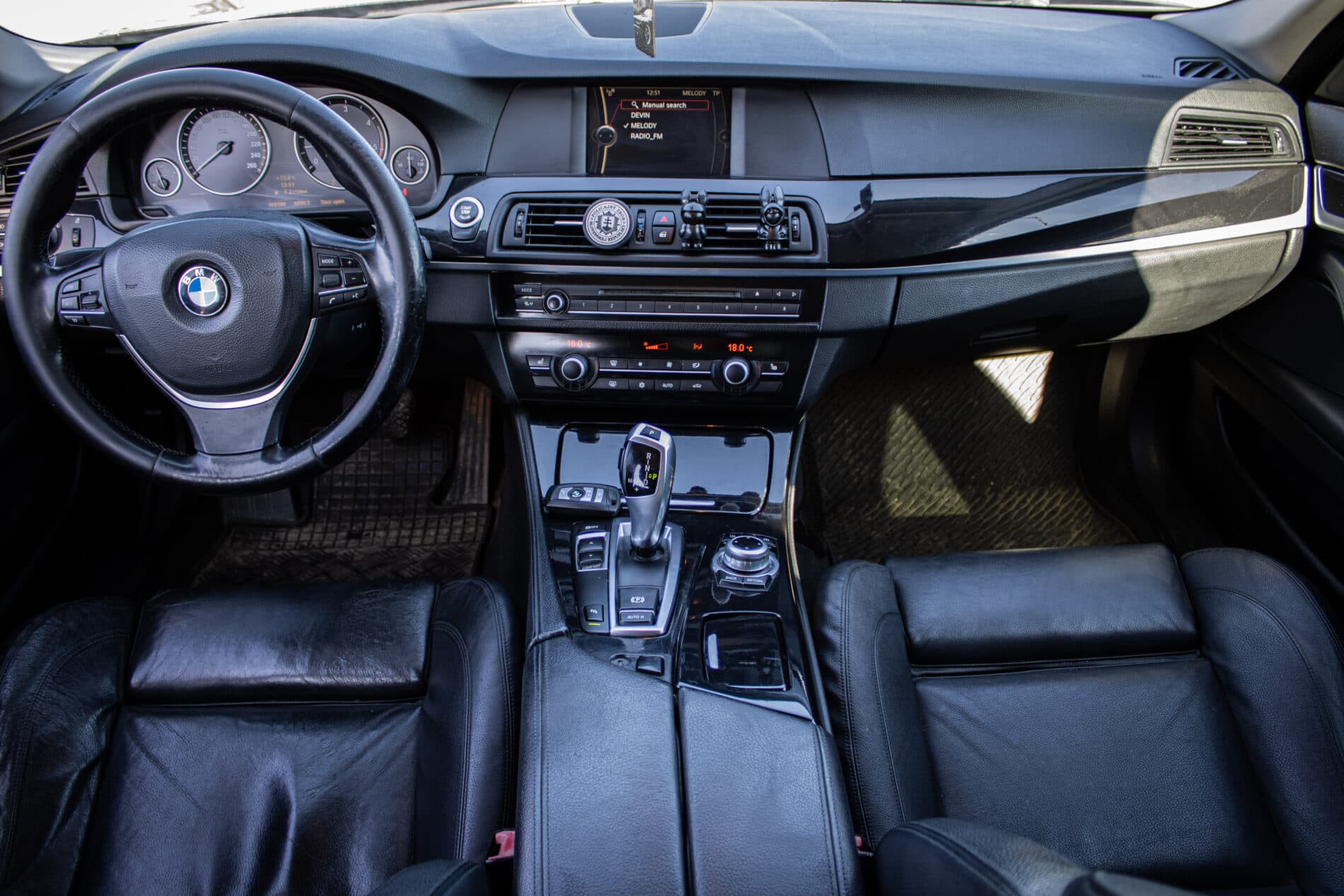 2010 BMW 530d, čierna sedan, 468 596 km