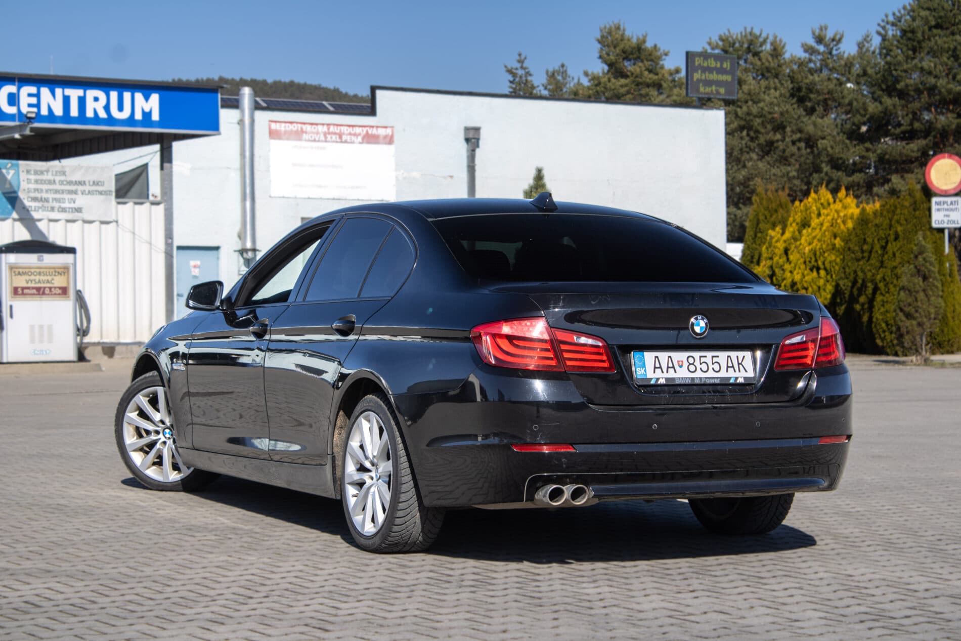 2010 BMW 530d, čierna sedan, 468 596 km