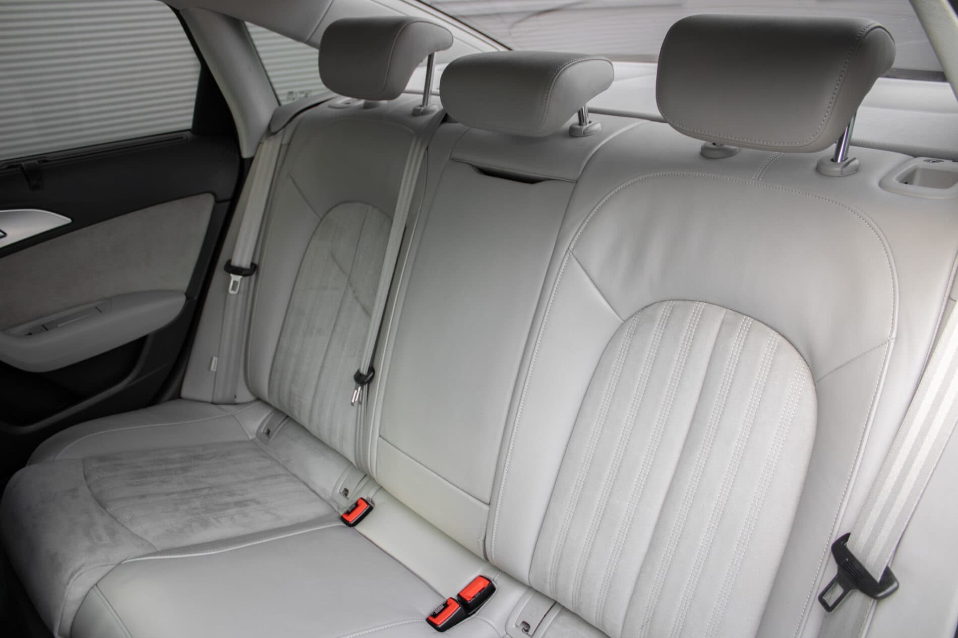 2018 AUDI A6, čierna sedan, 282 345 km