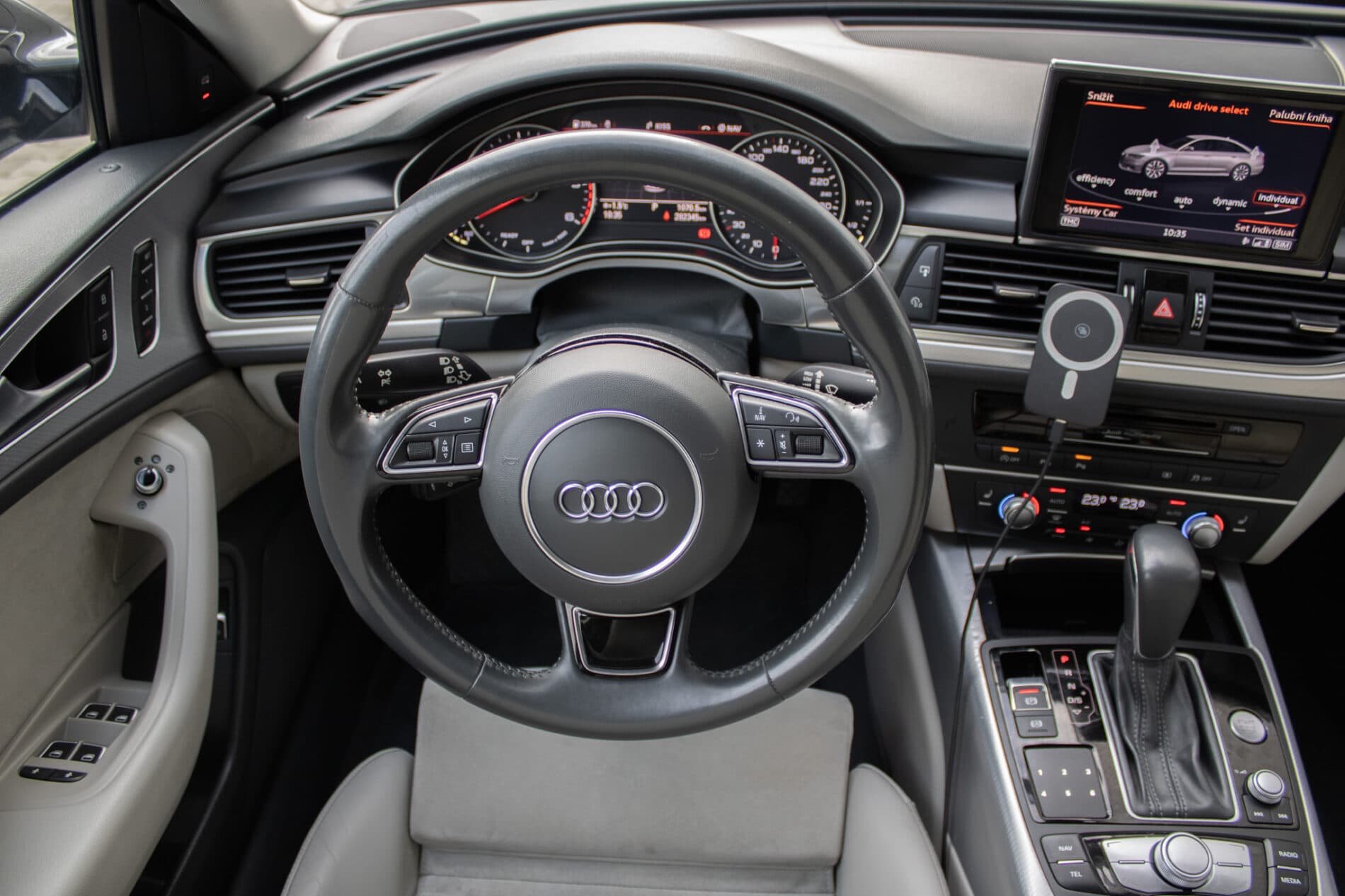 2018 AUDI A6, čierna sedan, 282 345 km
