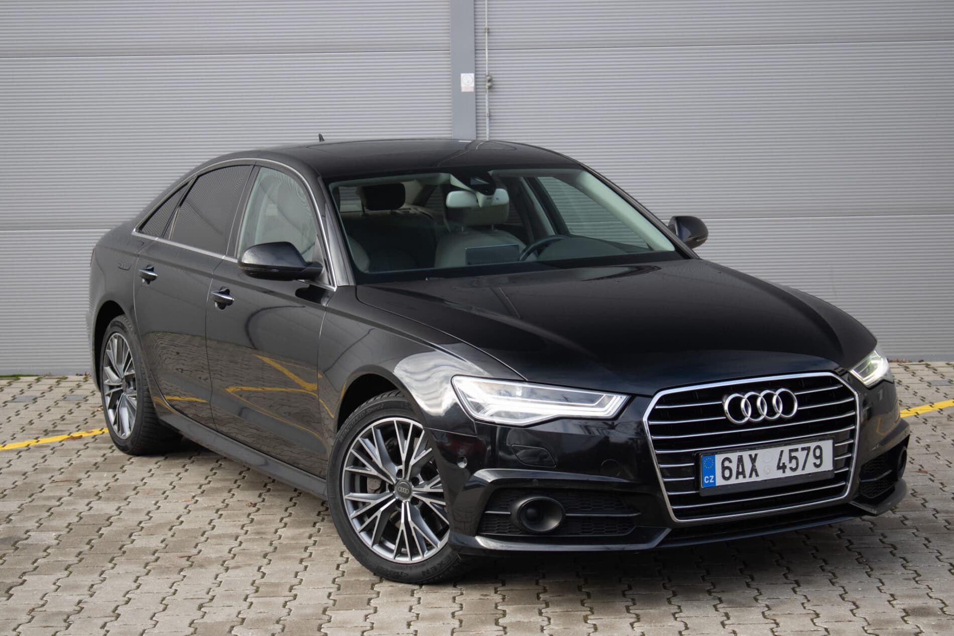 2018 AUDI A6, čierna sedan, 282 345 km