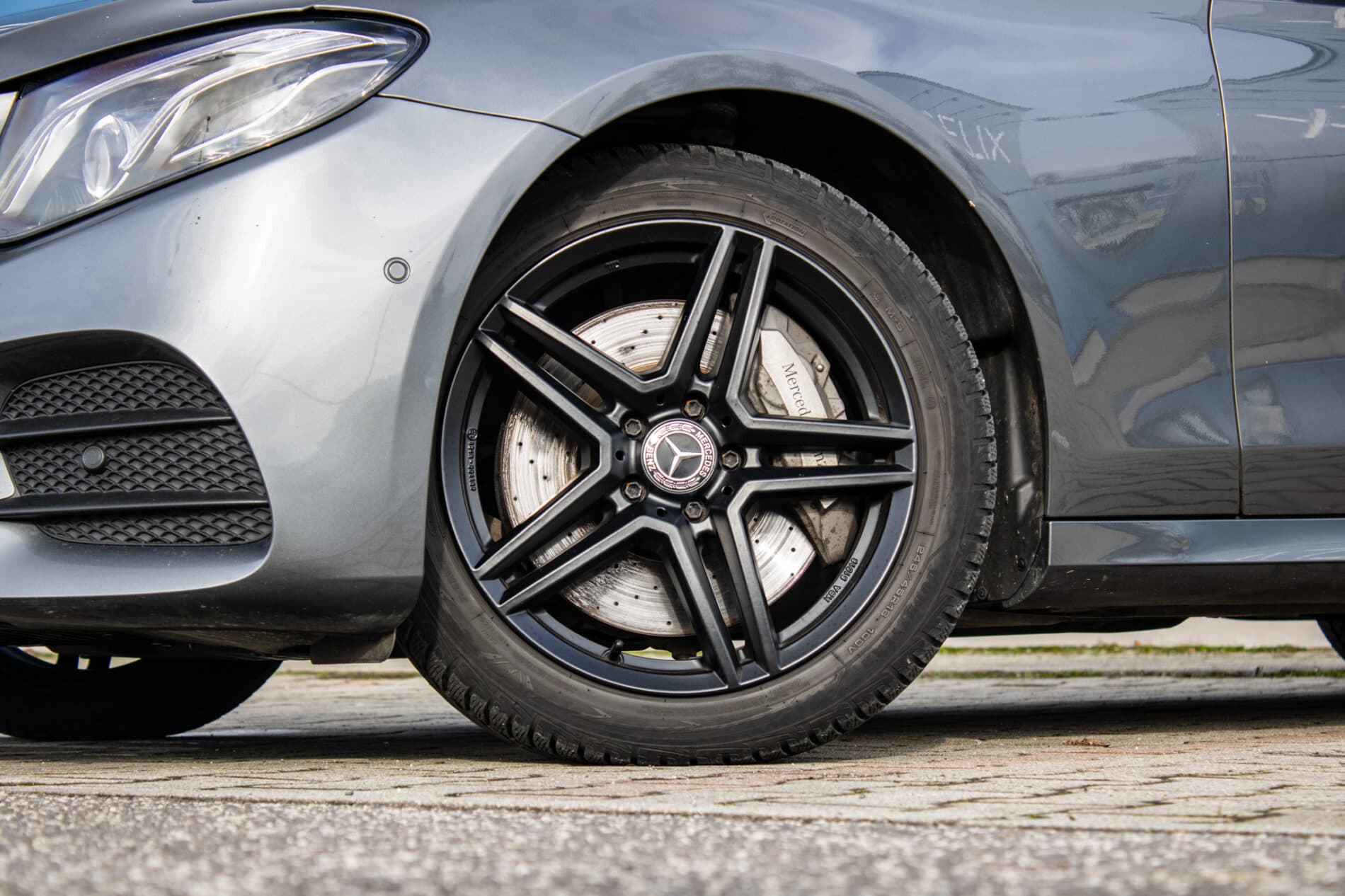 2018 Mercedes-Benz E 350d, sivá kombi, 175 769 km
