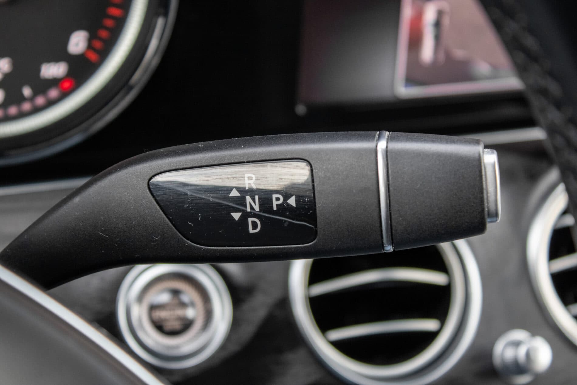 2018 Mercedes-Benz E 350d, sivá kombi, 175 769 km