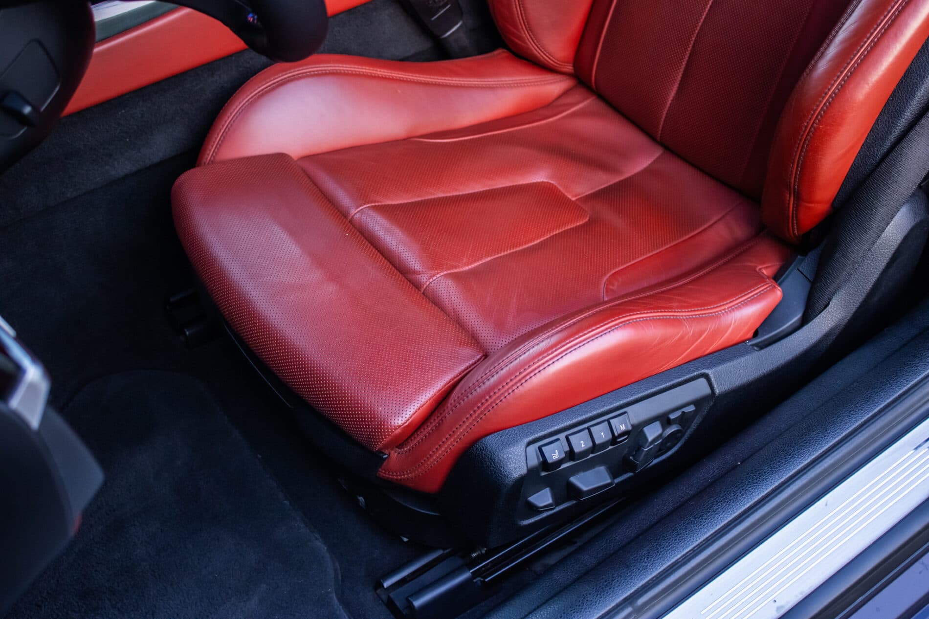 2013 BMW M6, modrá kupé, 57 095 km