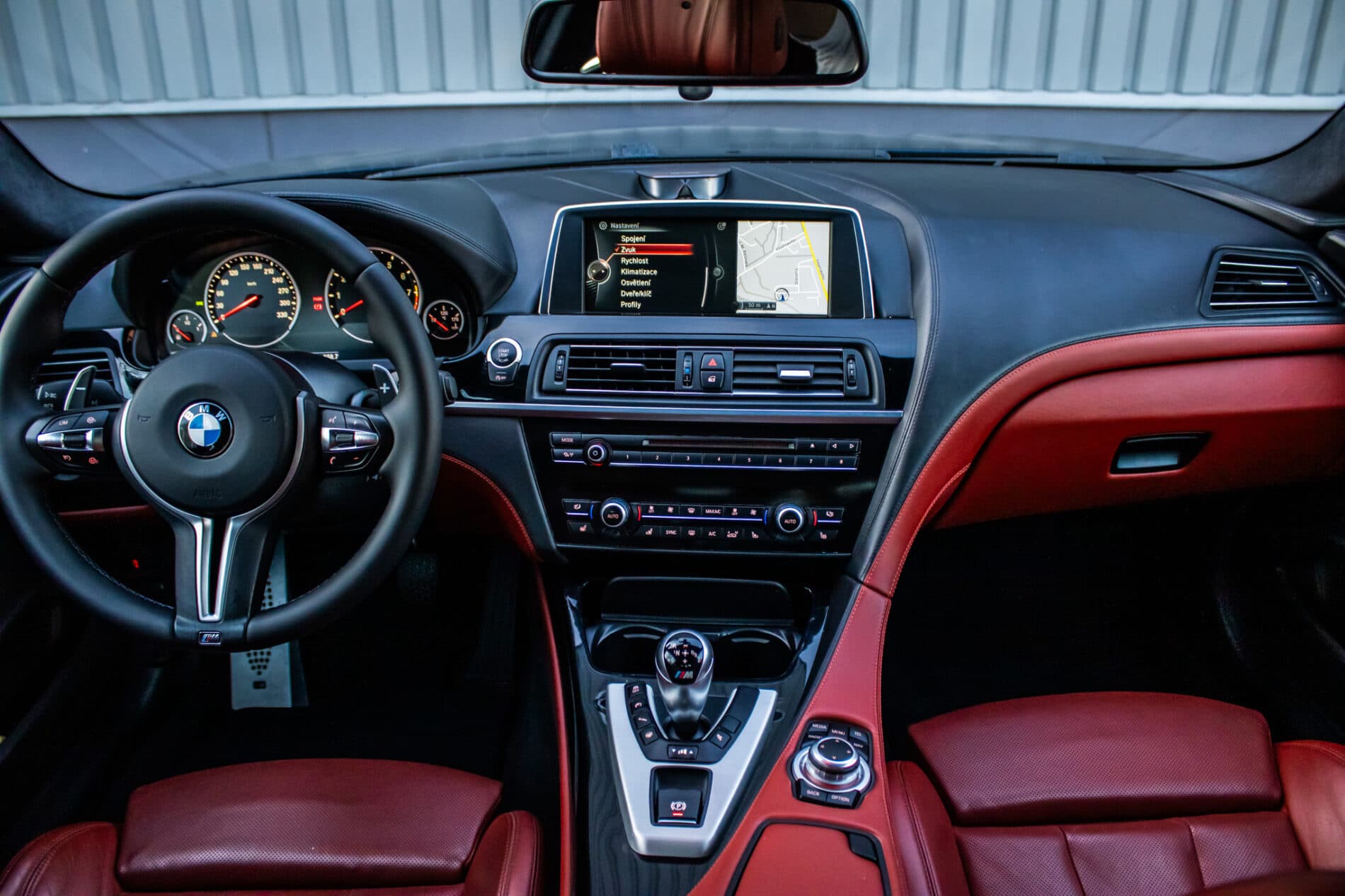 2013 BMW M6, modrá kupé, 57 095 km