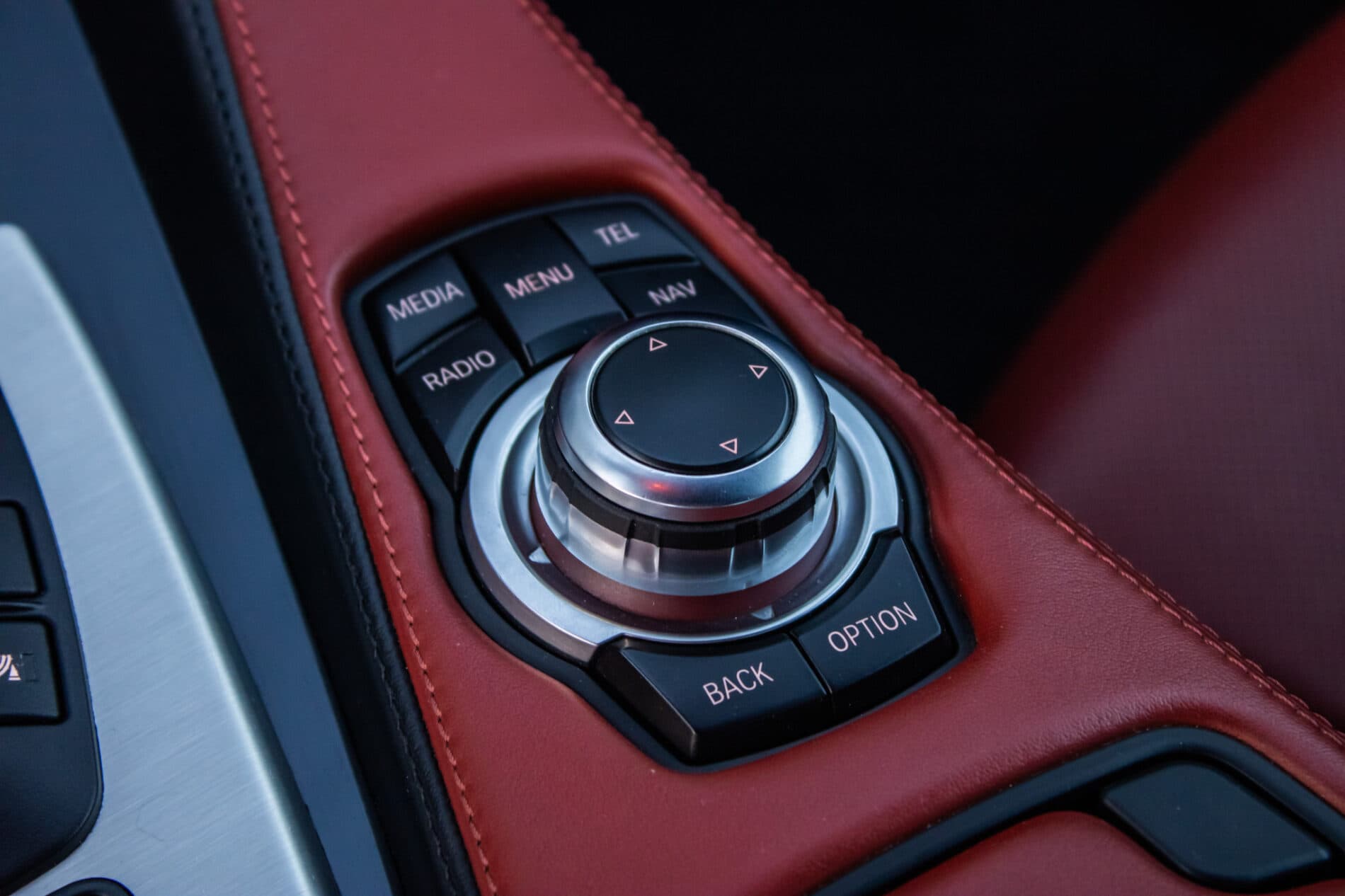 2013 BMW M6, modrá kupé, 57 095 km