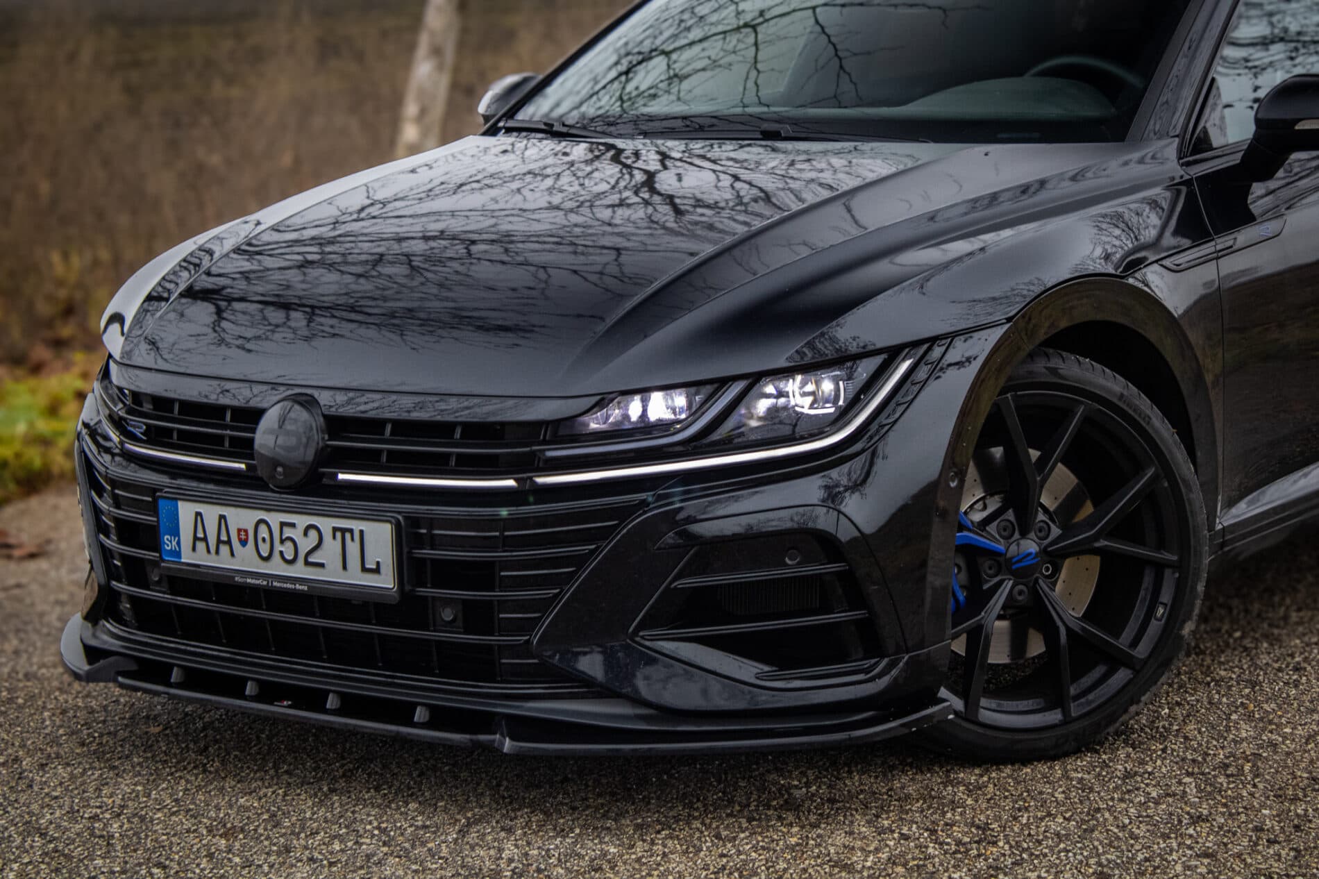 2022 Volkswagen Arteon R, čierna kombi, 40 950 km