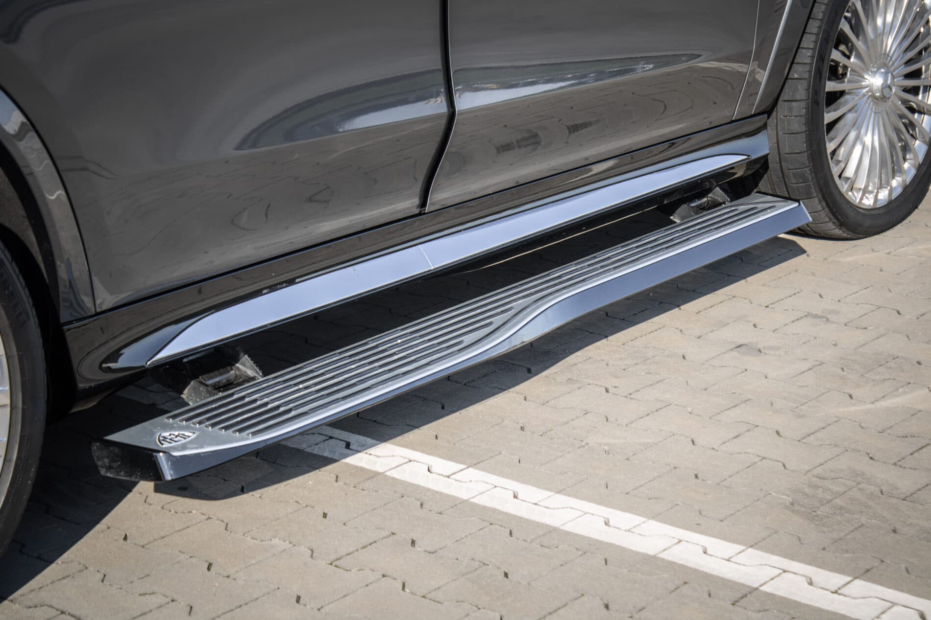 2022 Mercedes-Benz GLS Maybach, sivá suv, 42 000 km