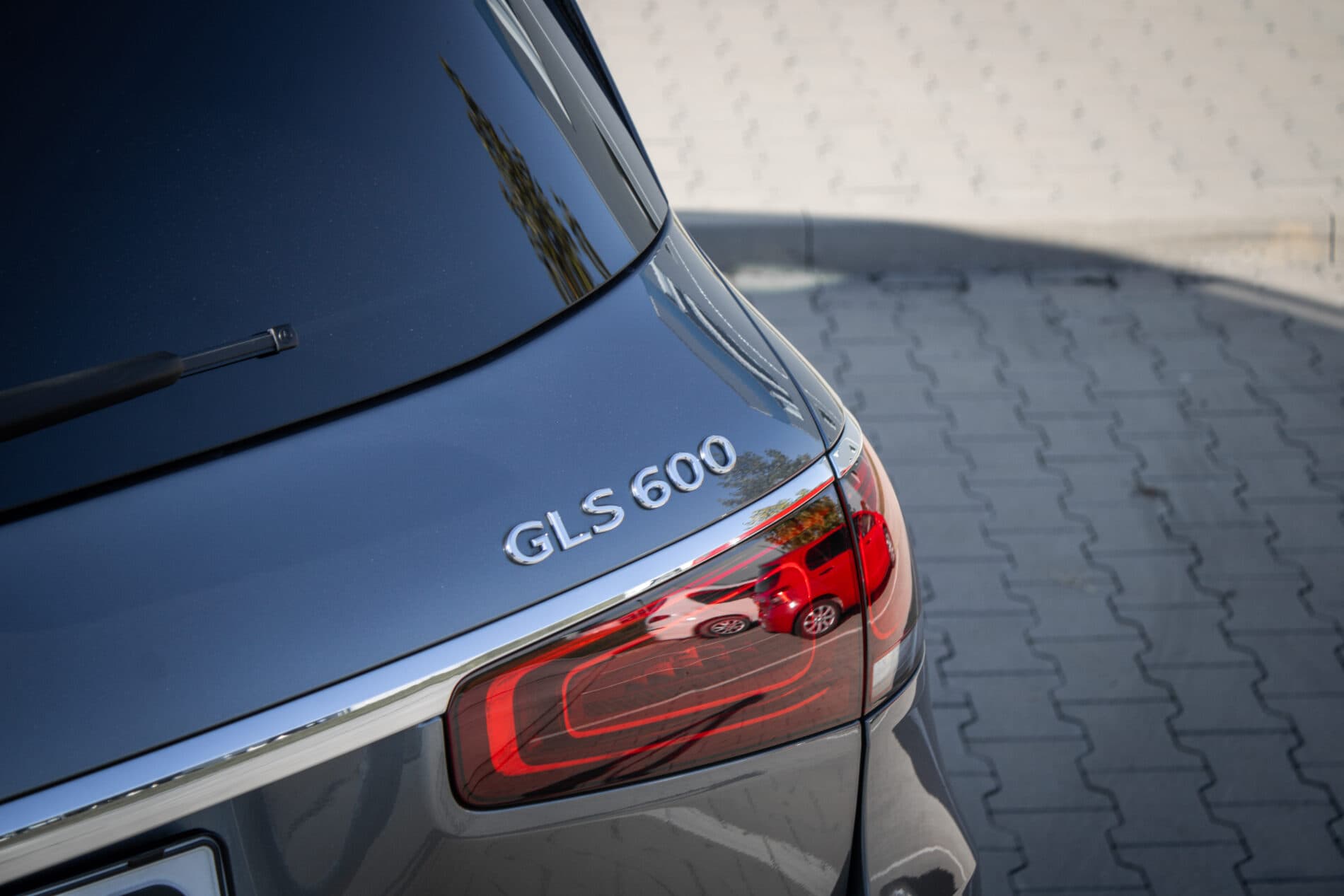 2022 Mercedes-Benz GLS Maybach, sivá suv, 42 000 km