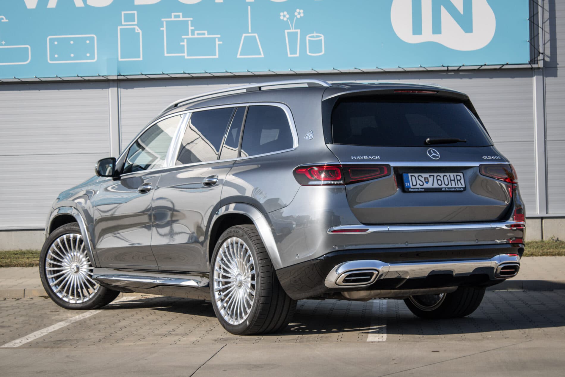 2022 Mercedes-Benz GLS Maybach, sivá suv, 42 000 km