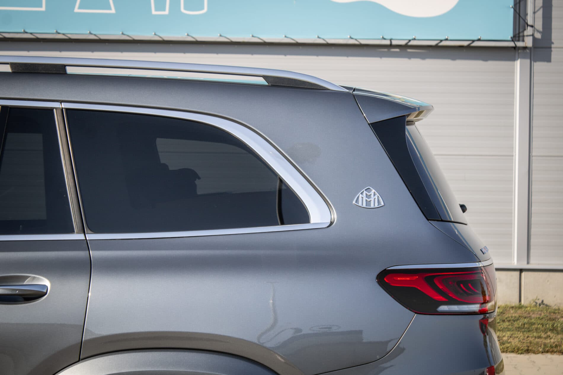 2022 Mercedes-Benz GLS Maybach, sivá suv, 42 000 km