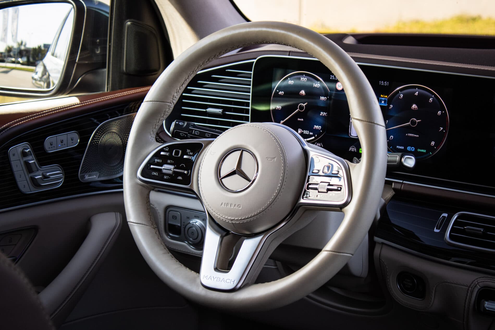 2022 Mercedes-Benz GLS Maybach, sivá suv, 42 000 km