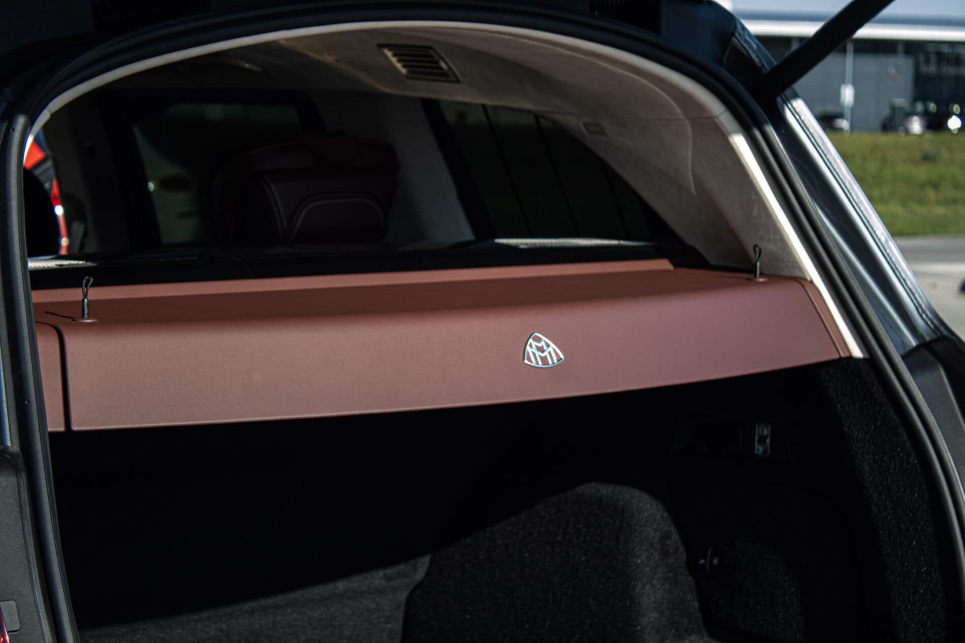2022 Mercedes-Benz GLS Maybach, sivá suv, 42 000 km