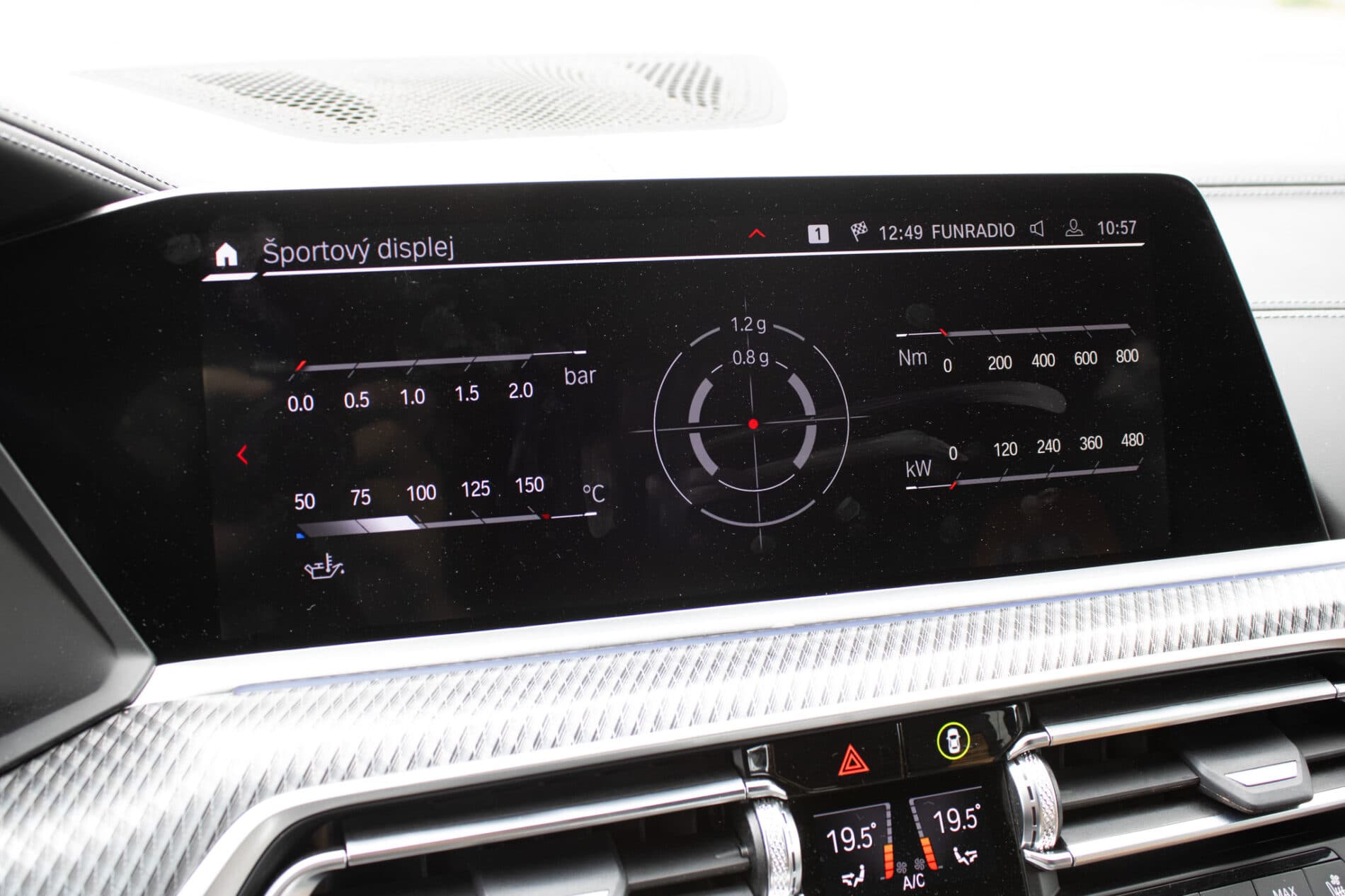 2021 BMW X6 M, modrá suv, 58 721 km