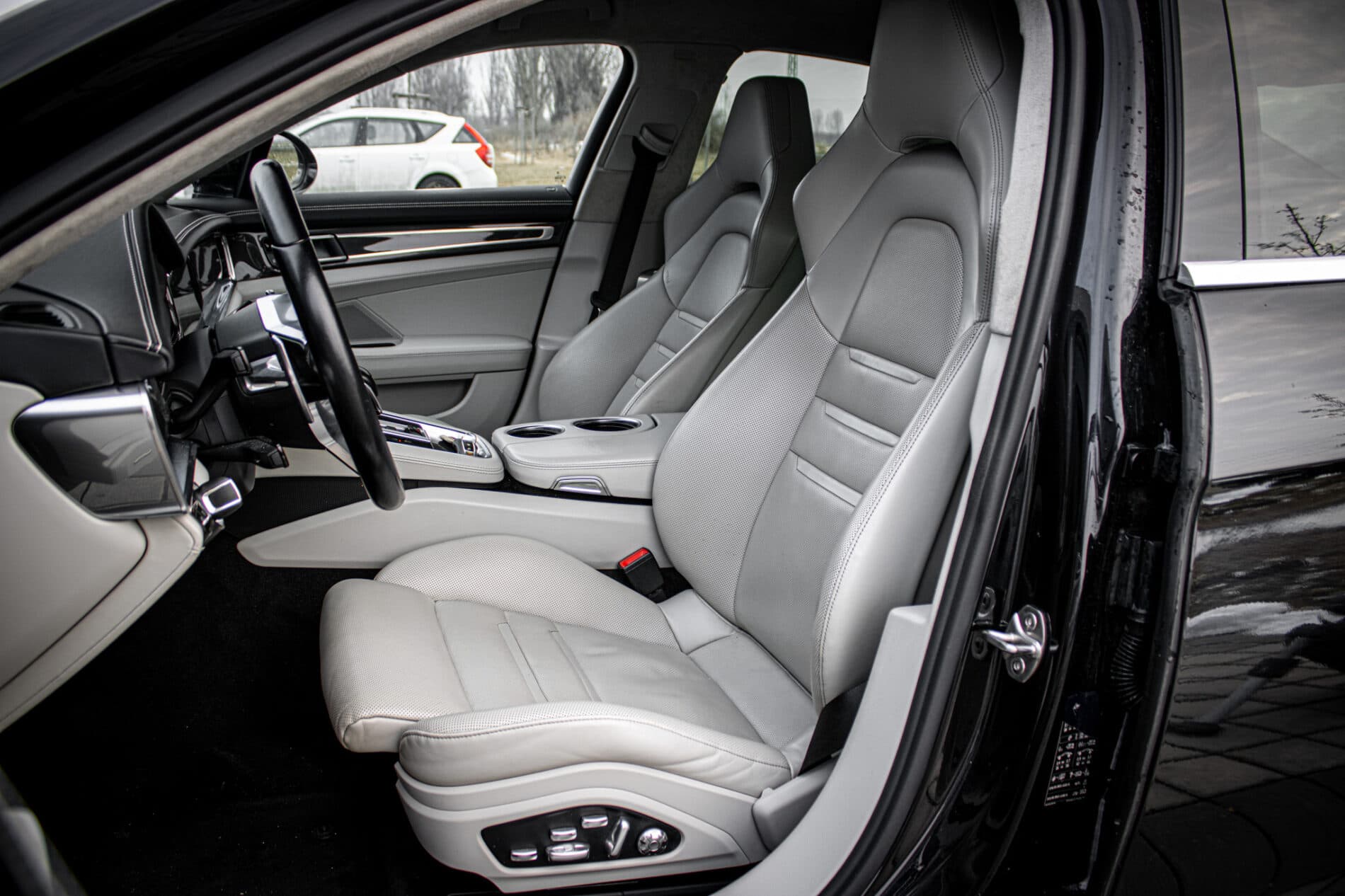 2016 Porsche Panamera 4S Diesel, čierna, 257 613 km
