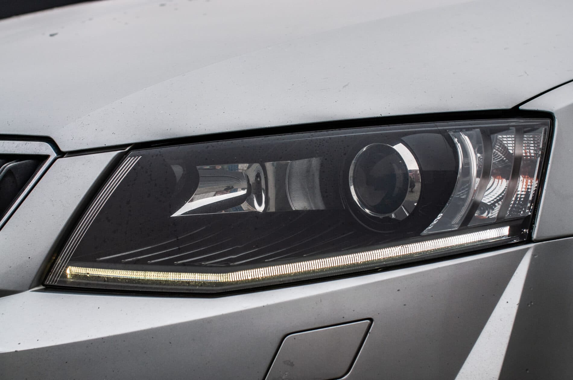 2015 Skoda Octavia RS, strieborná kombi, 240 701 km