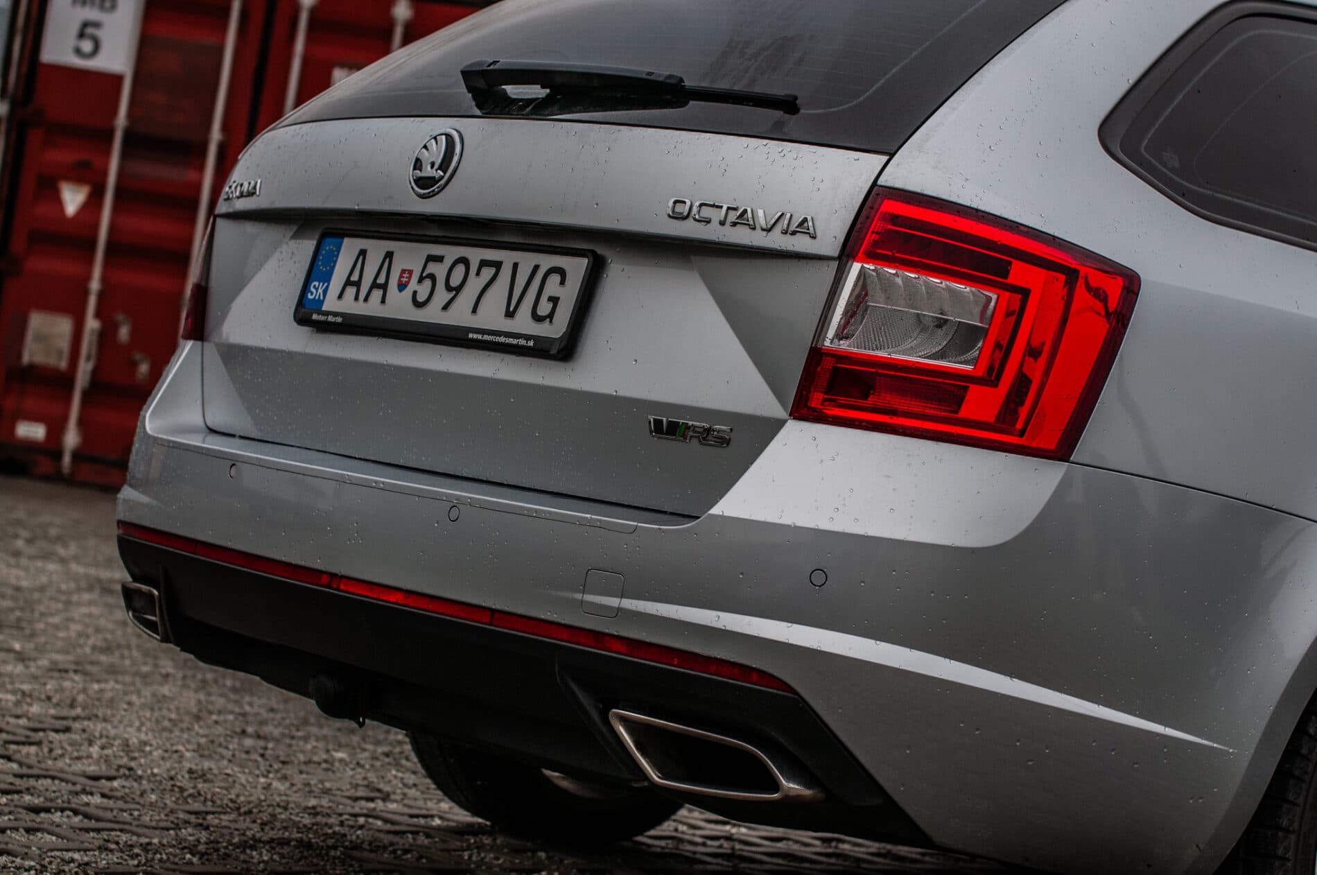 2015 Skoda Octavia RS, strieborná kombi, 240 701 km