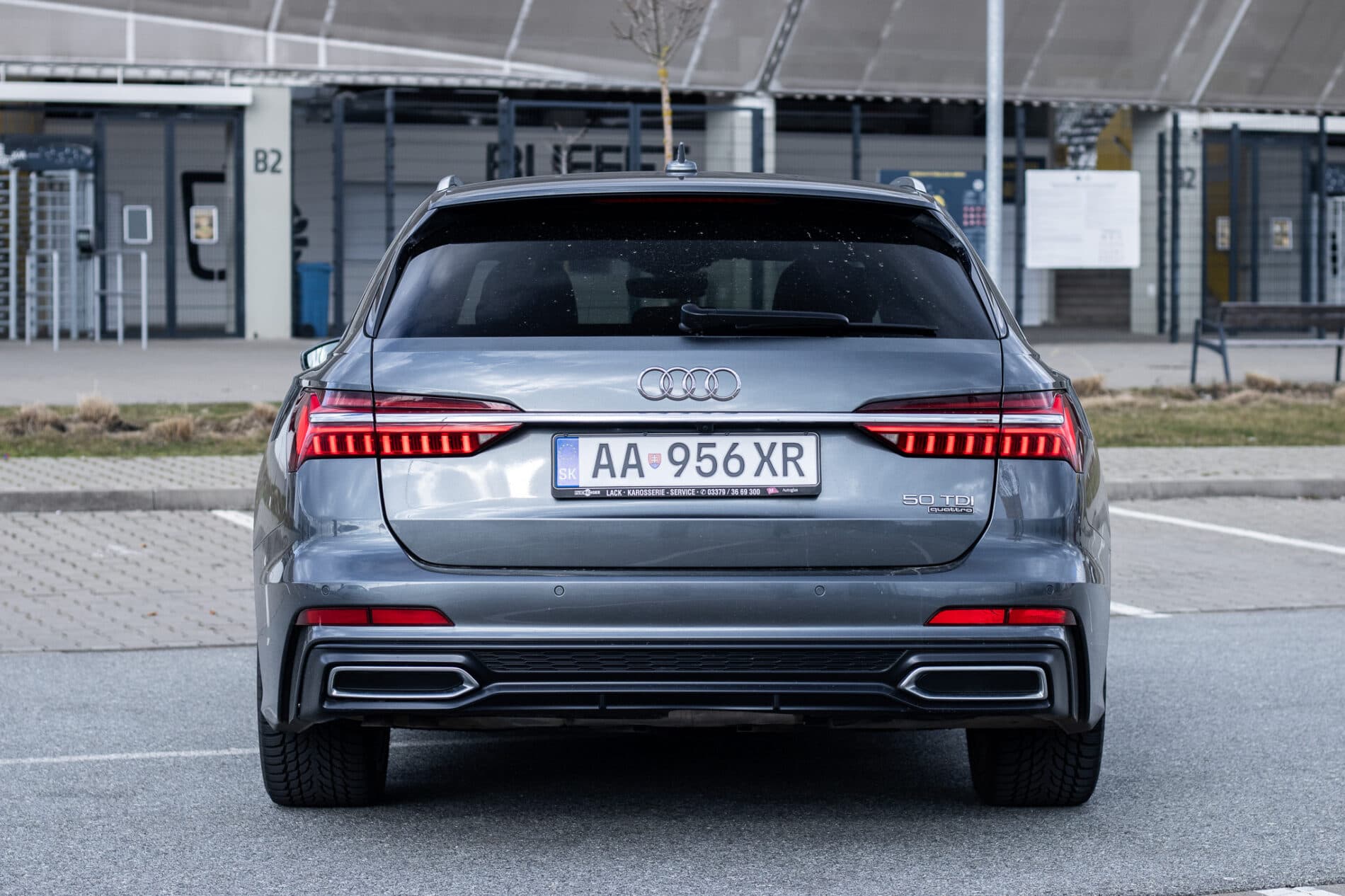 2020 AUDI A6, sivá kombi, 112 831 km