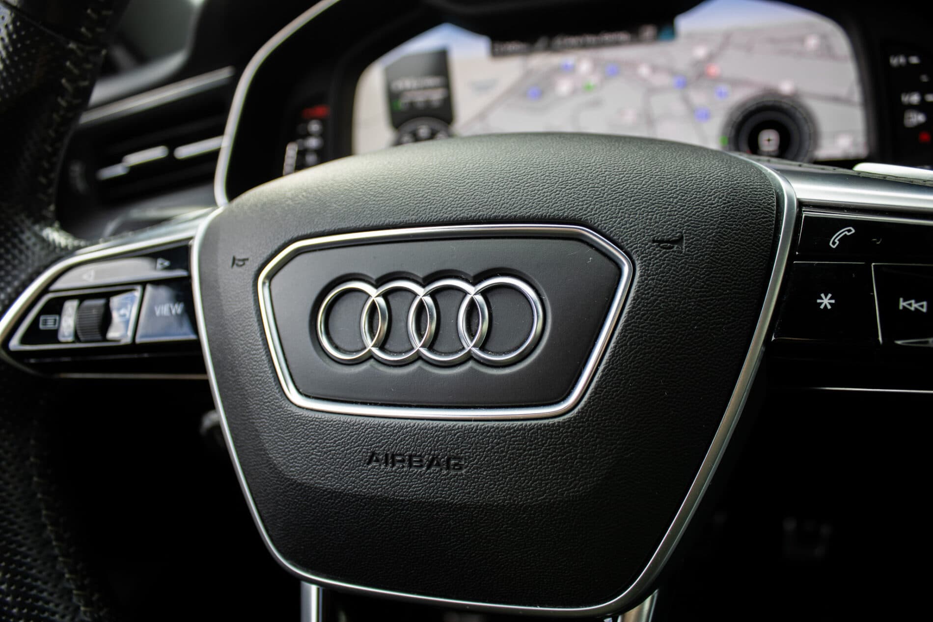 2020 AUDI A6, sivá kombi, 112 831 km