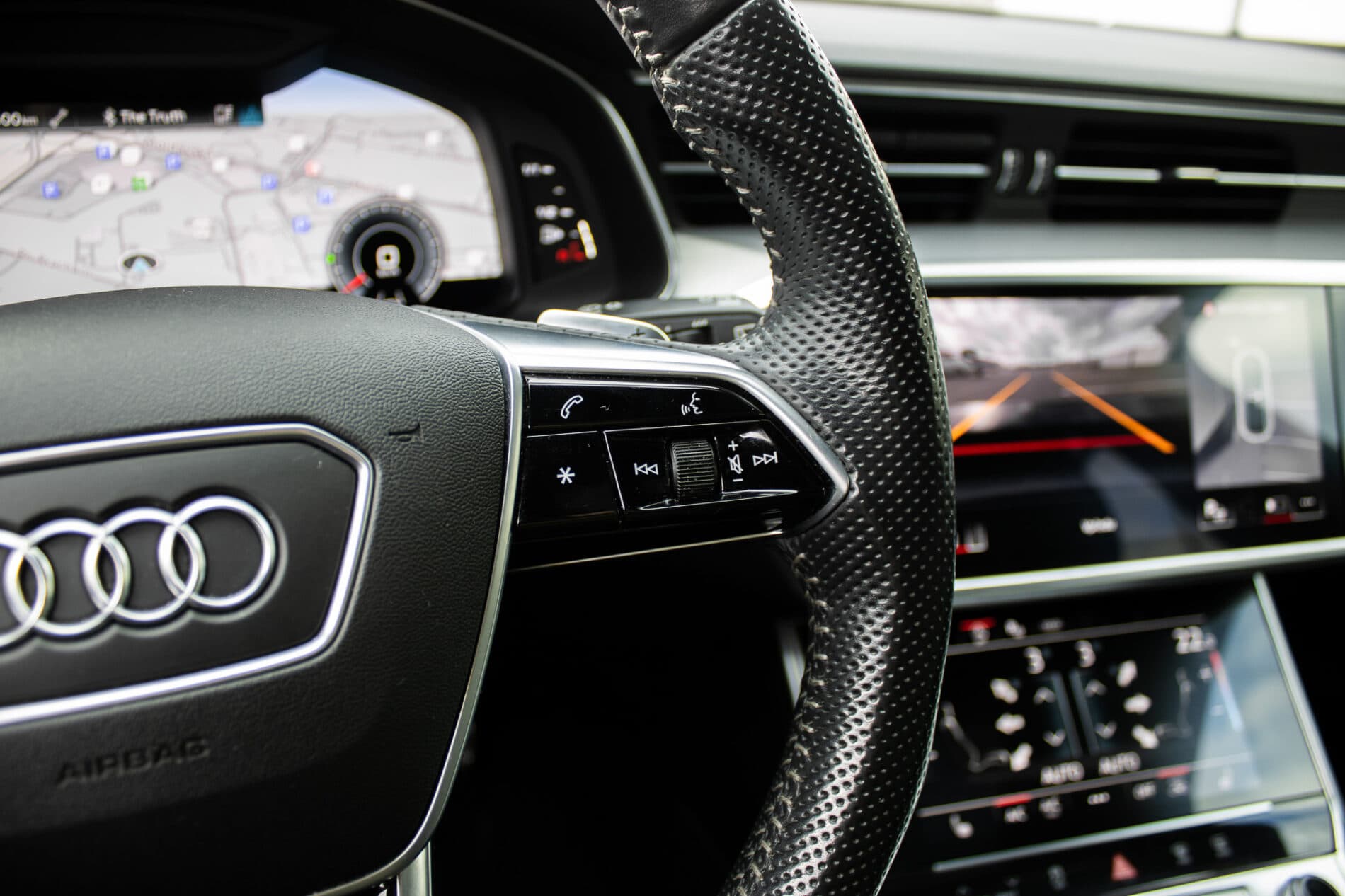 2020 AUDI A6, sivá kombi, 112 831 km