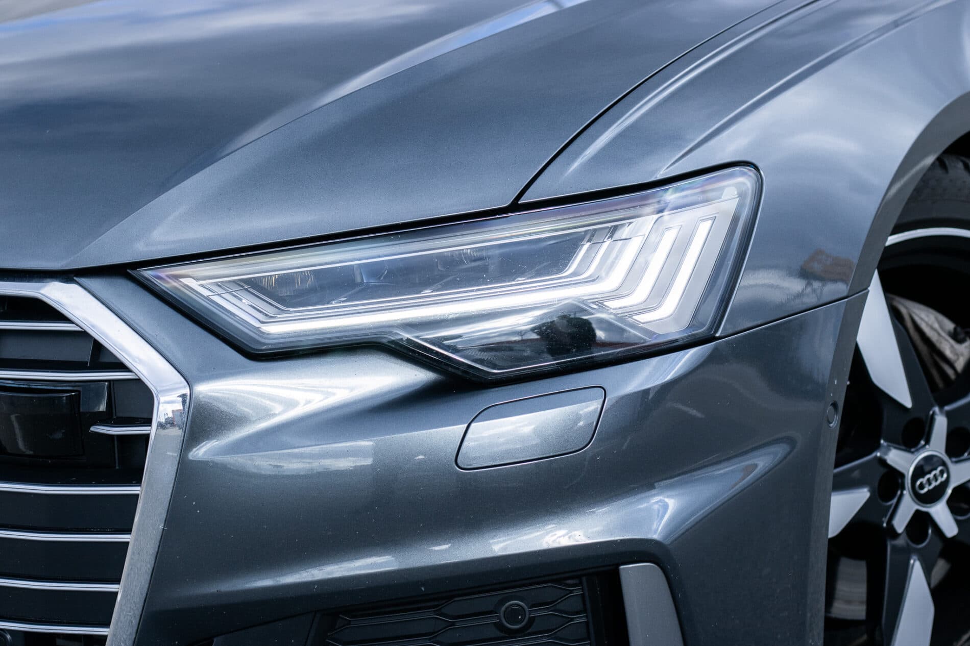 2020 AUDI A6, sivá kombi, 112 831 km