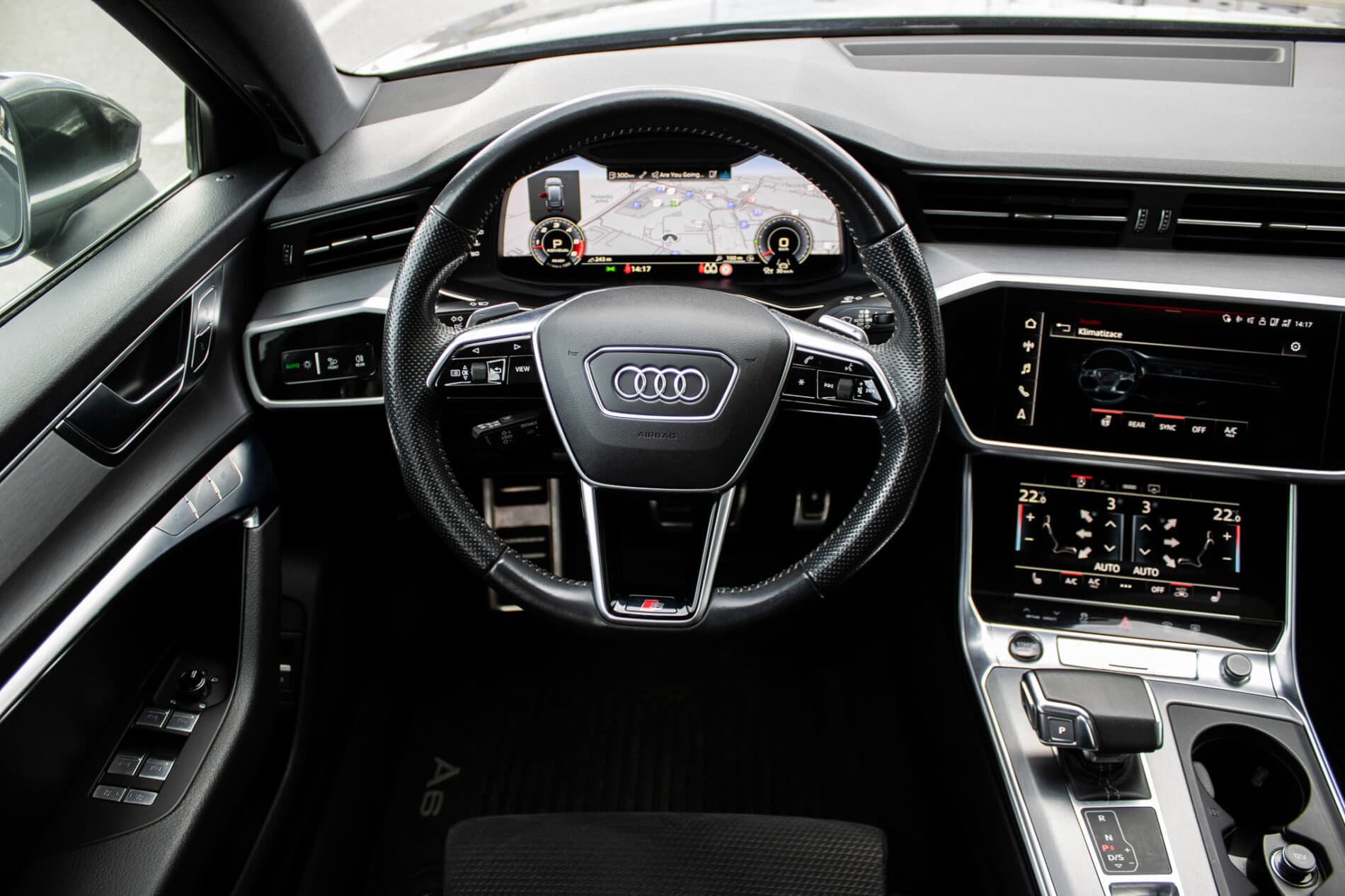 2020 AUDI A6, sivá kombi, 112 831 km