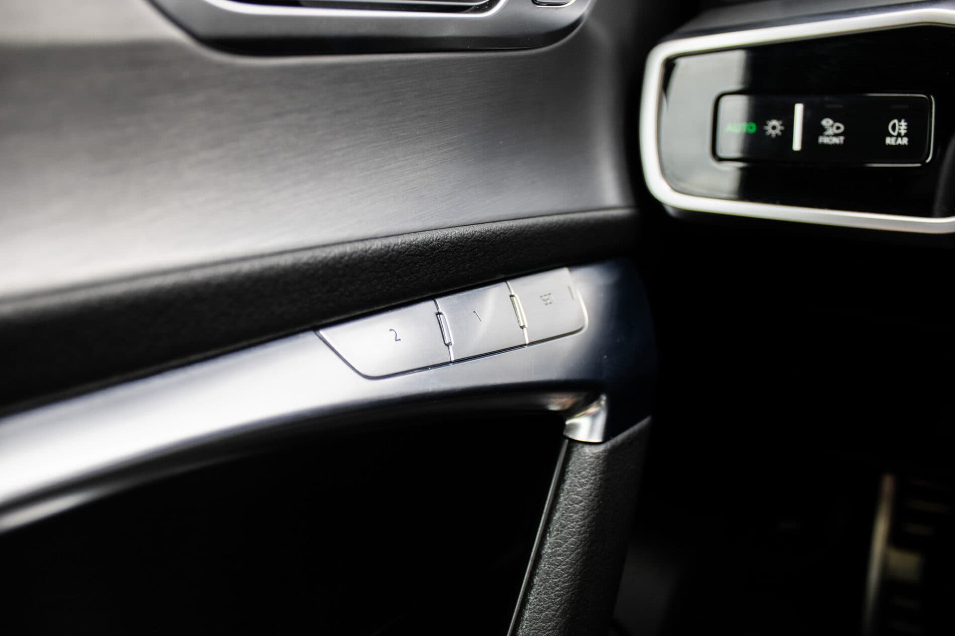 2020 AUDI A6, sivá kombi, 112 831 km