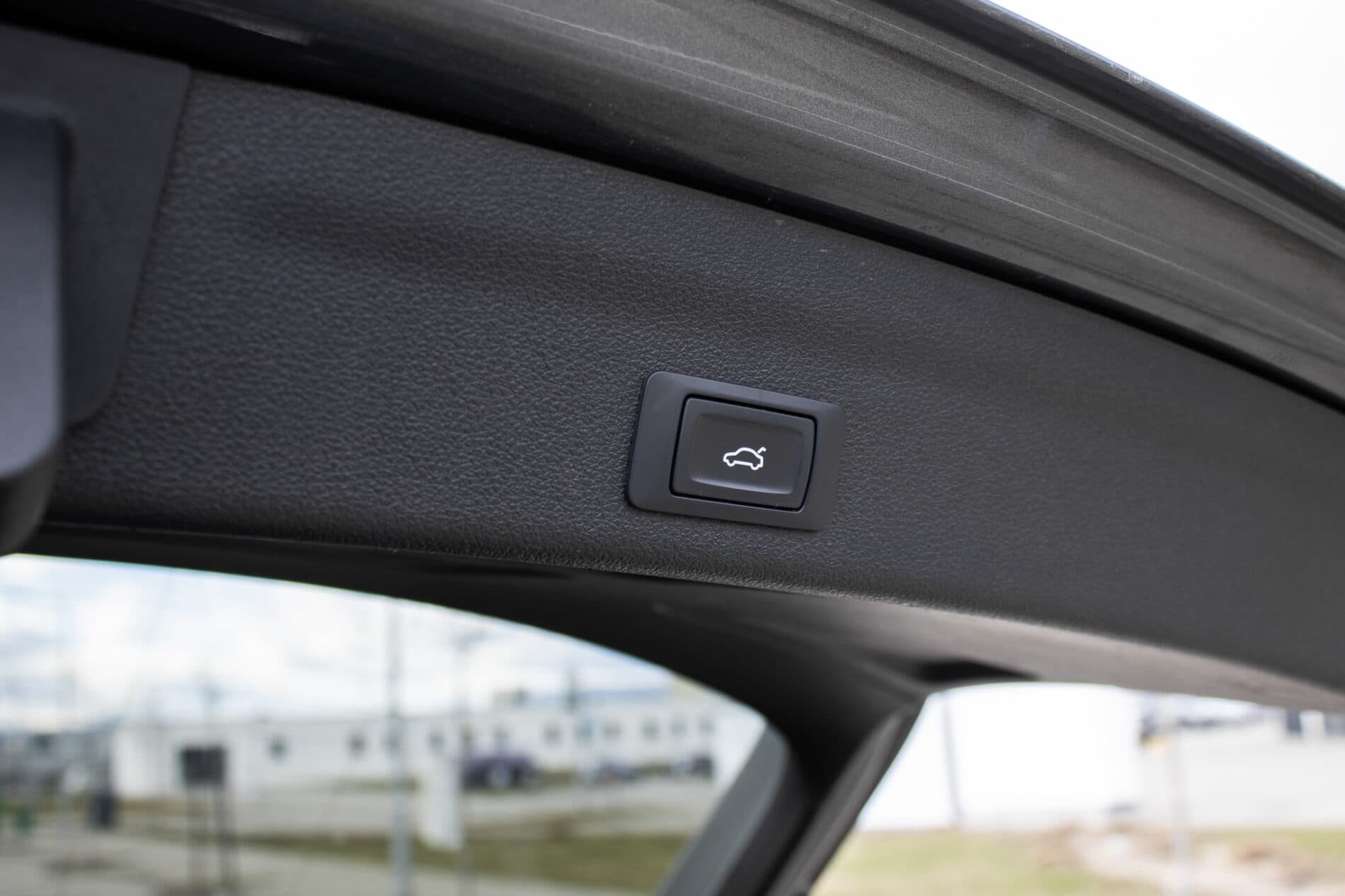 2020 AUDI A6, sivá kombi, 112 831 km