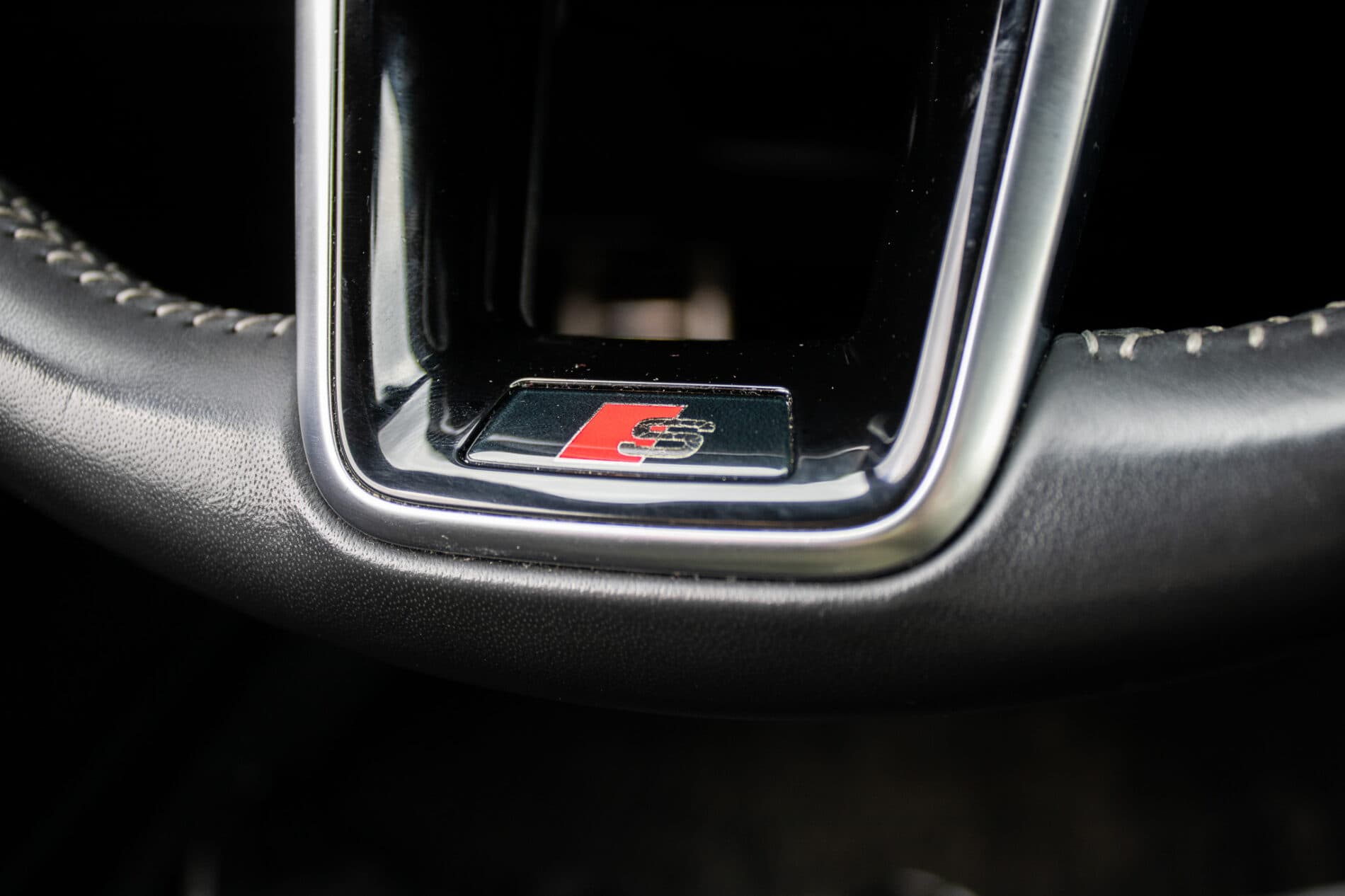 2020 AUDI A6, sivá kombi, 112 831 km