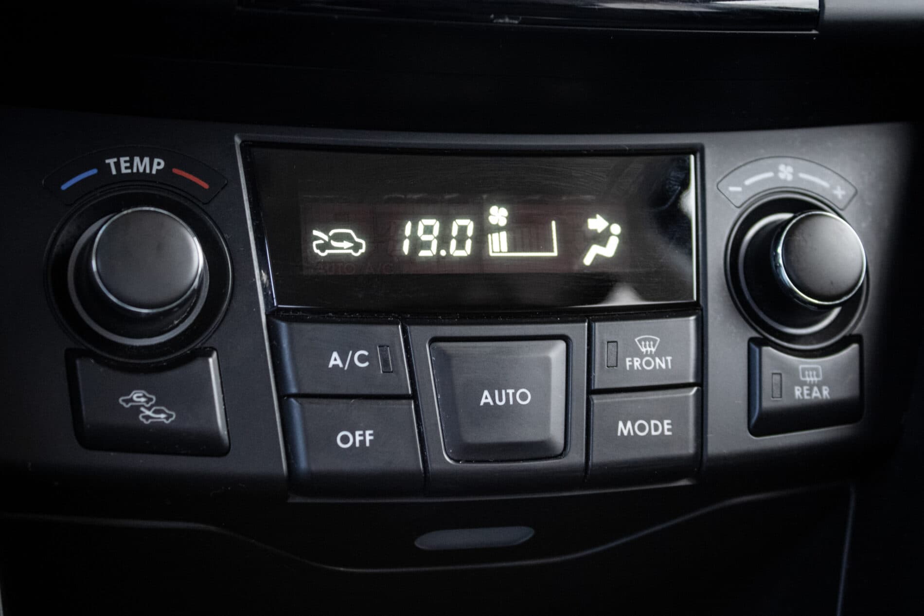 2015 Suzuki Swift Sport, žltá hatchback, 151 044 km