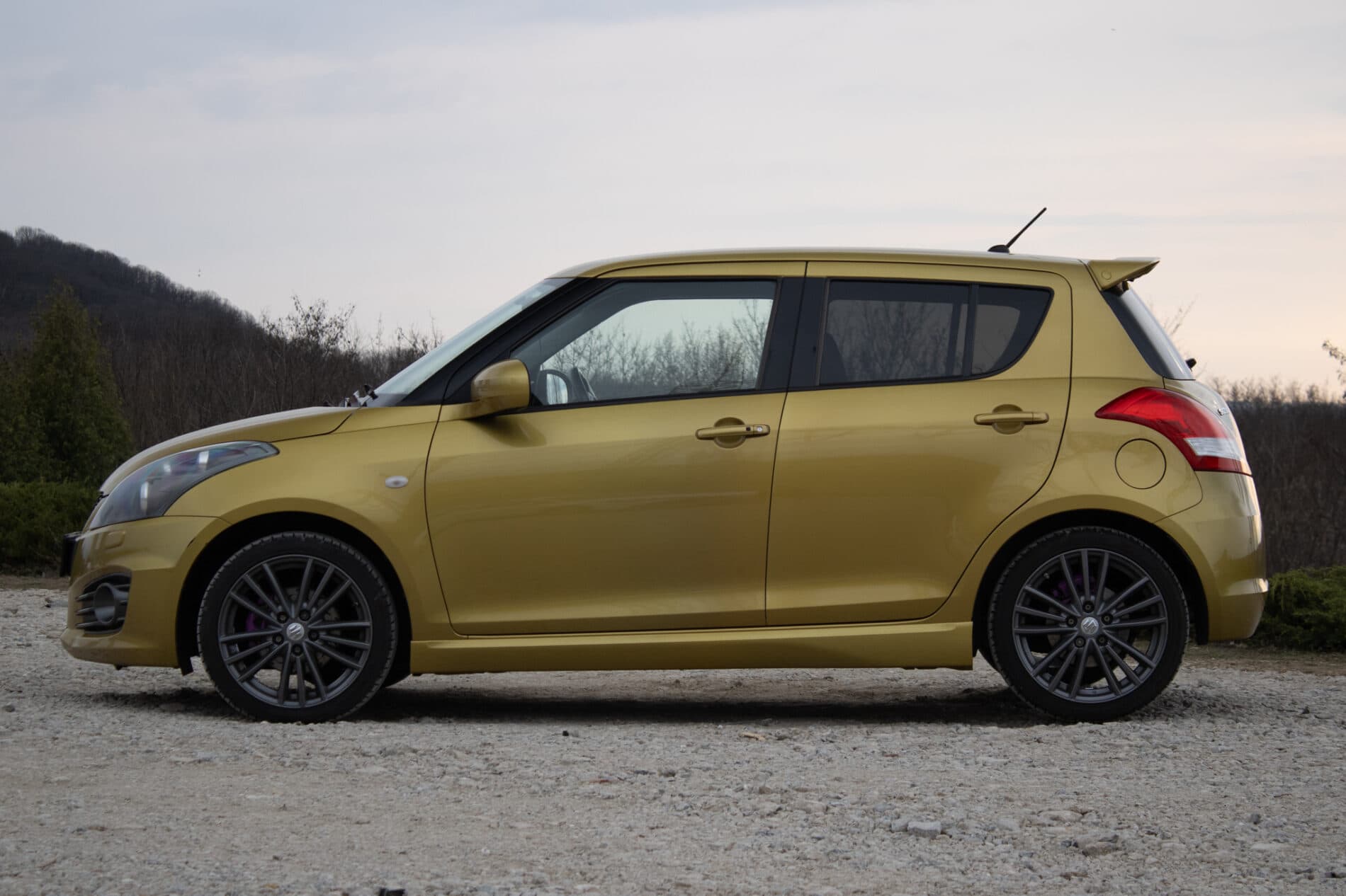 2015 Suzuki Swift Sport, žltá hatchback, 151 044 km