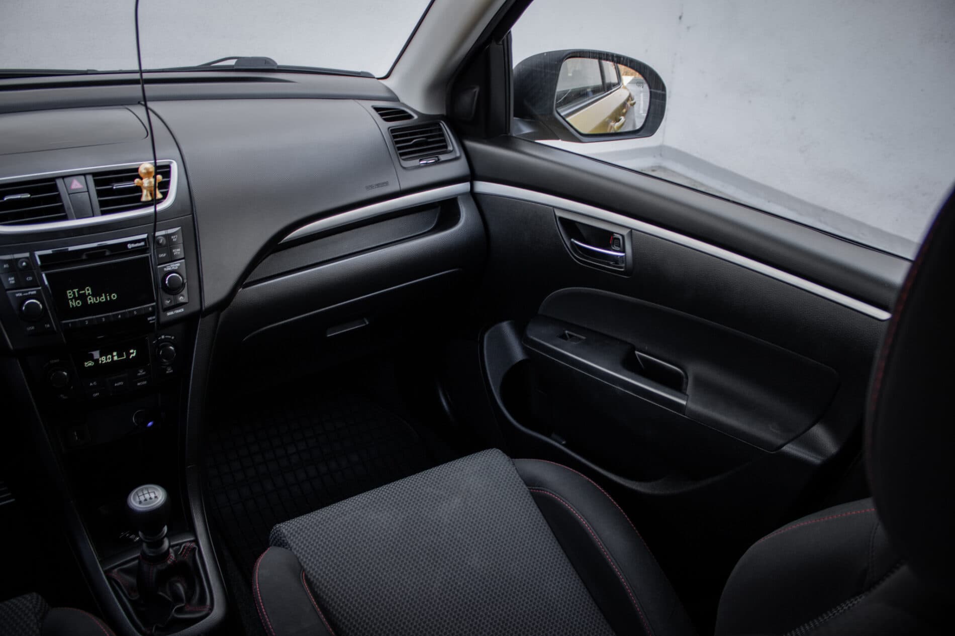 2015 Suzuki Swift Sport, žltá hatchback, 151 044 km