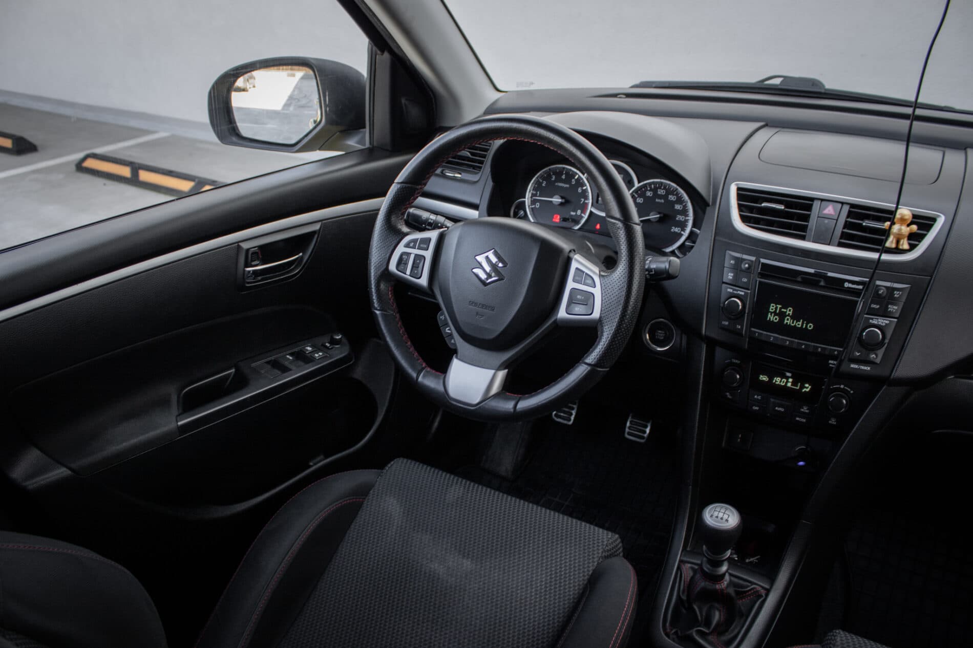 2015 Suzuki Swift Sport, žltá hatchback, 151 044 km