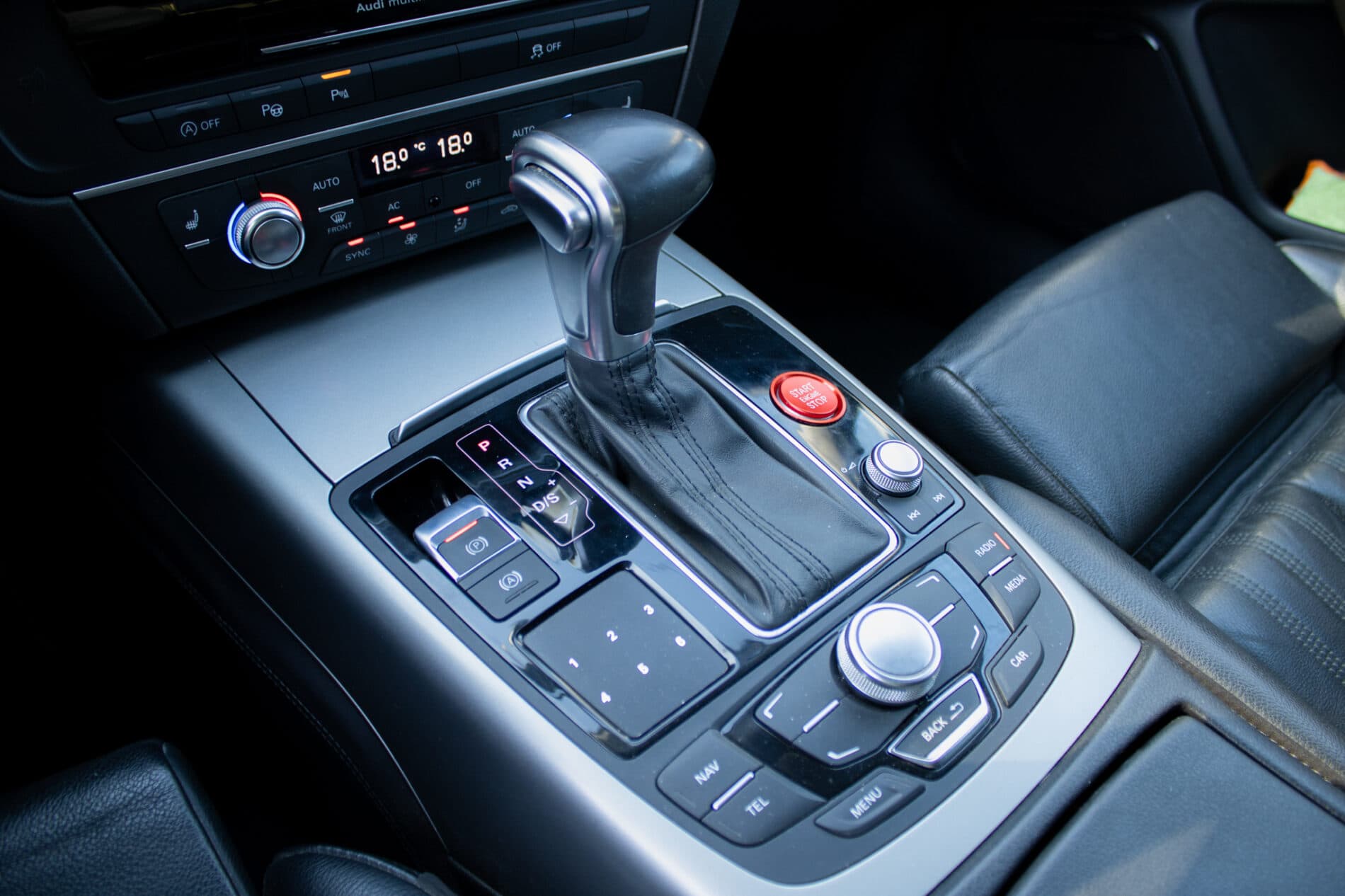 2012 AUDI A6, sivá sedan, 257 048 km