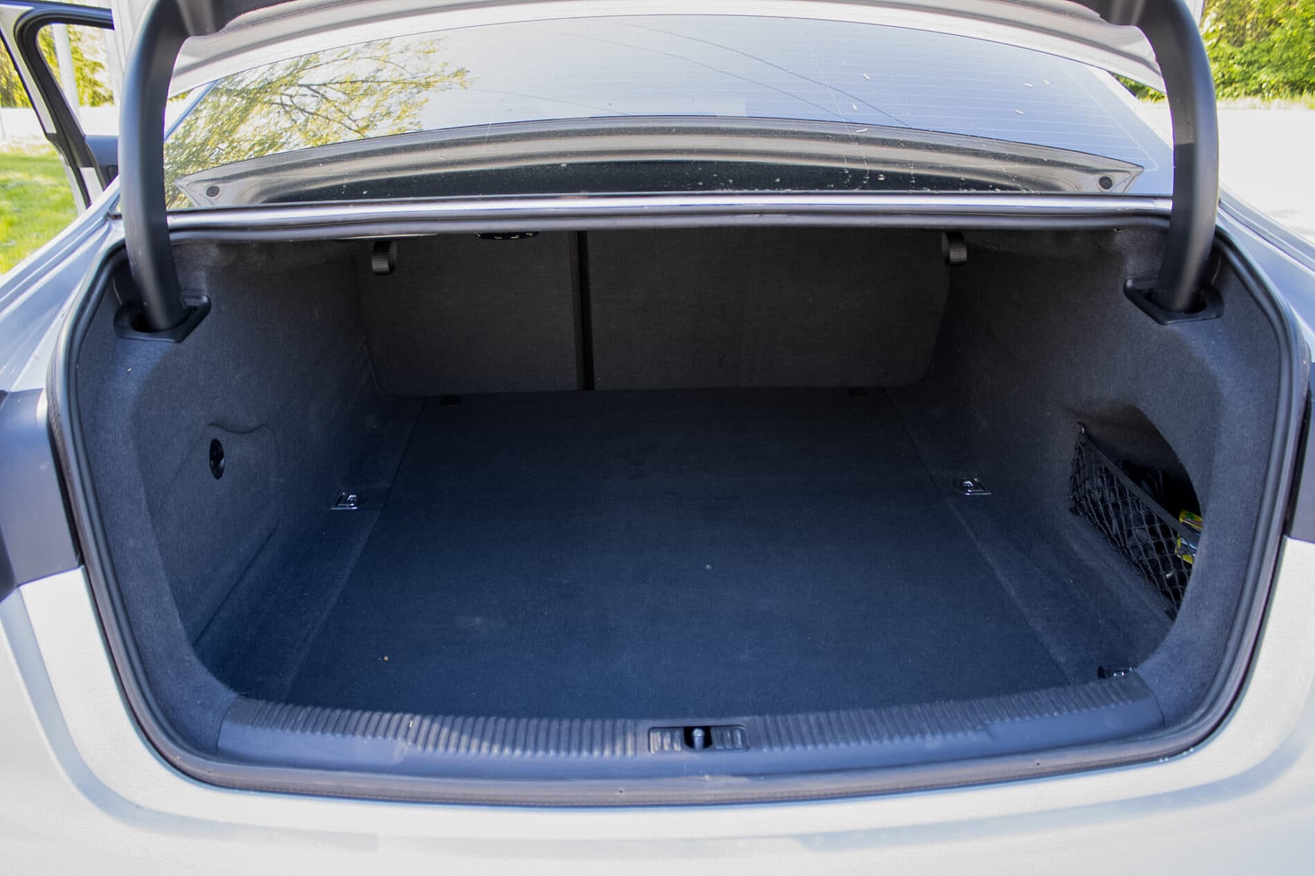 2012 AUDI A6, sivá sedan, 257 048 km