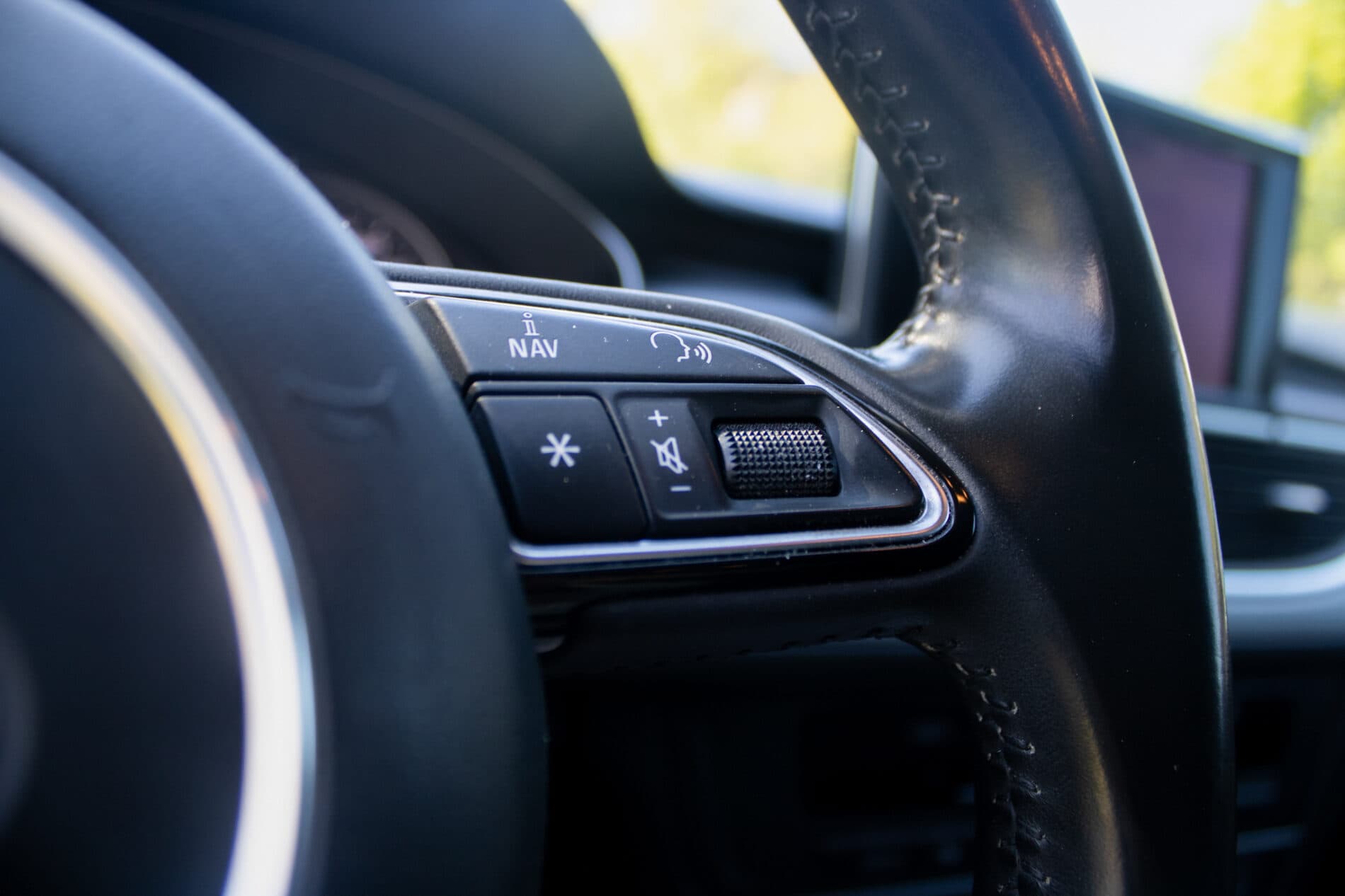 2012 AUDI A6, sivá sedan, 257 048 km