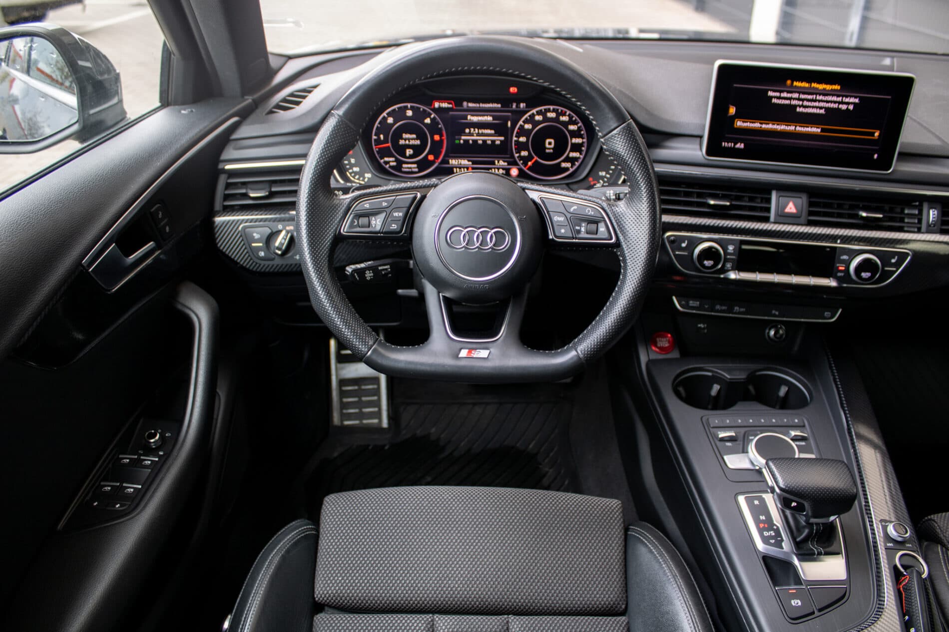 2018 AUDI A4, sivá kombi, 182 788 km